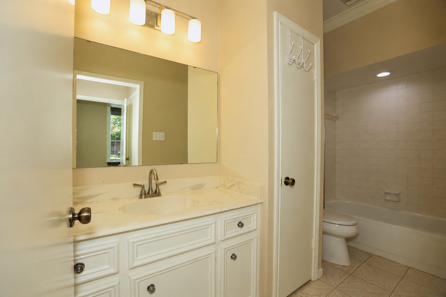 107 Manor Place Property Photo 14
