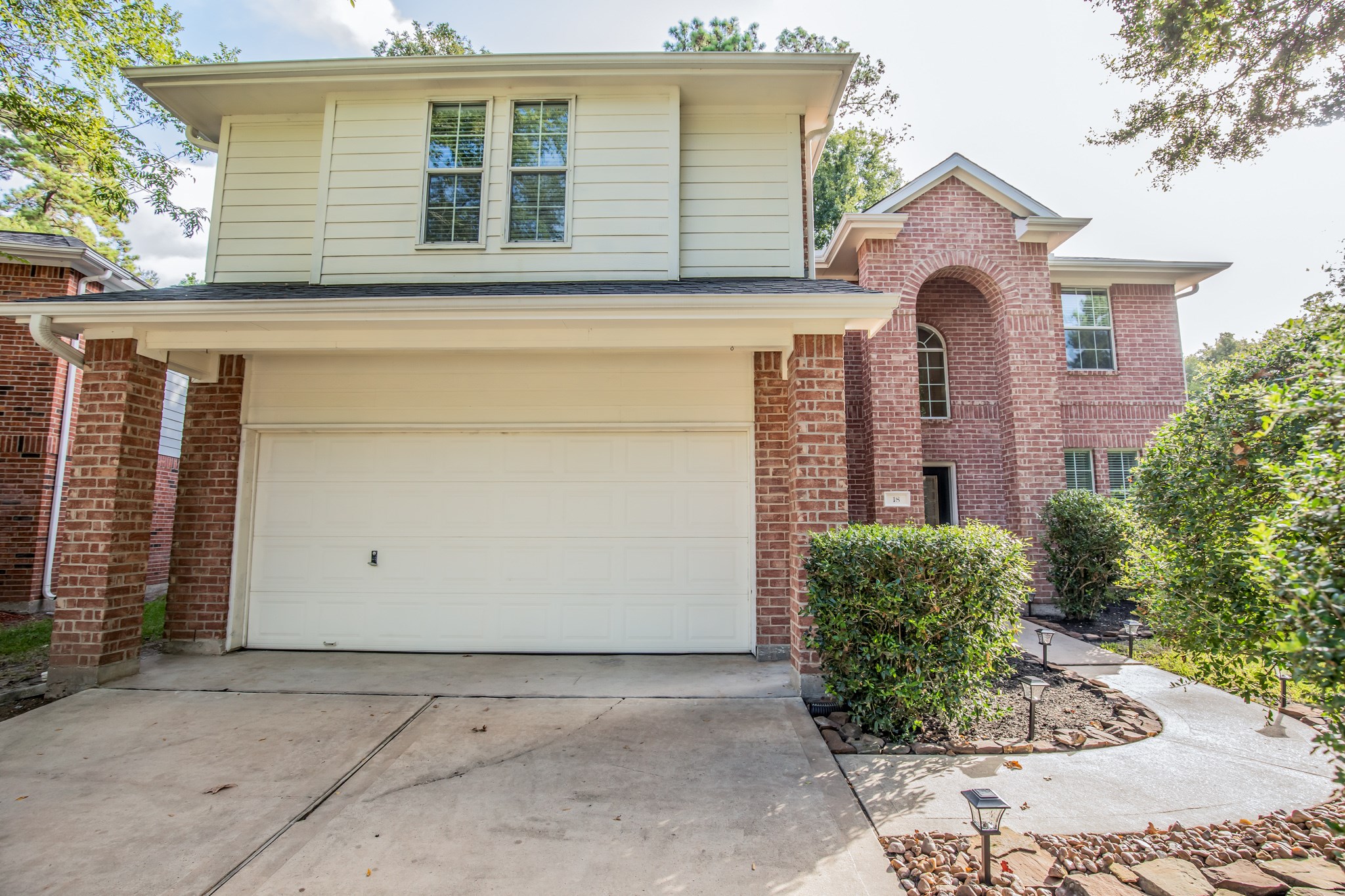 18 Bowie Bend Court Property Photo 1
