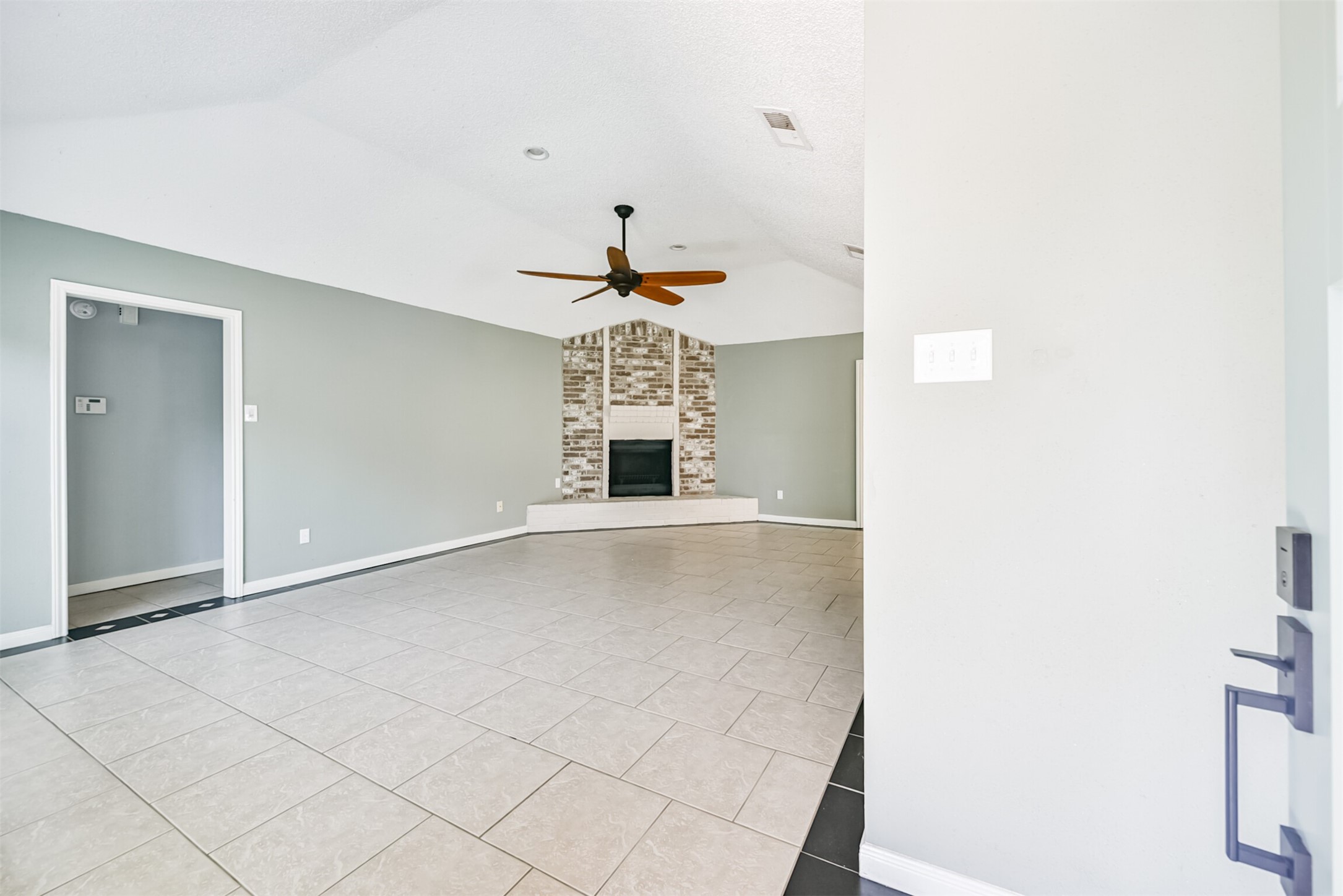 16927 Amidon Drive Property Photo 5