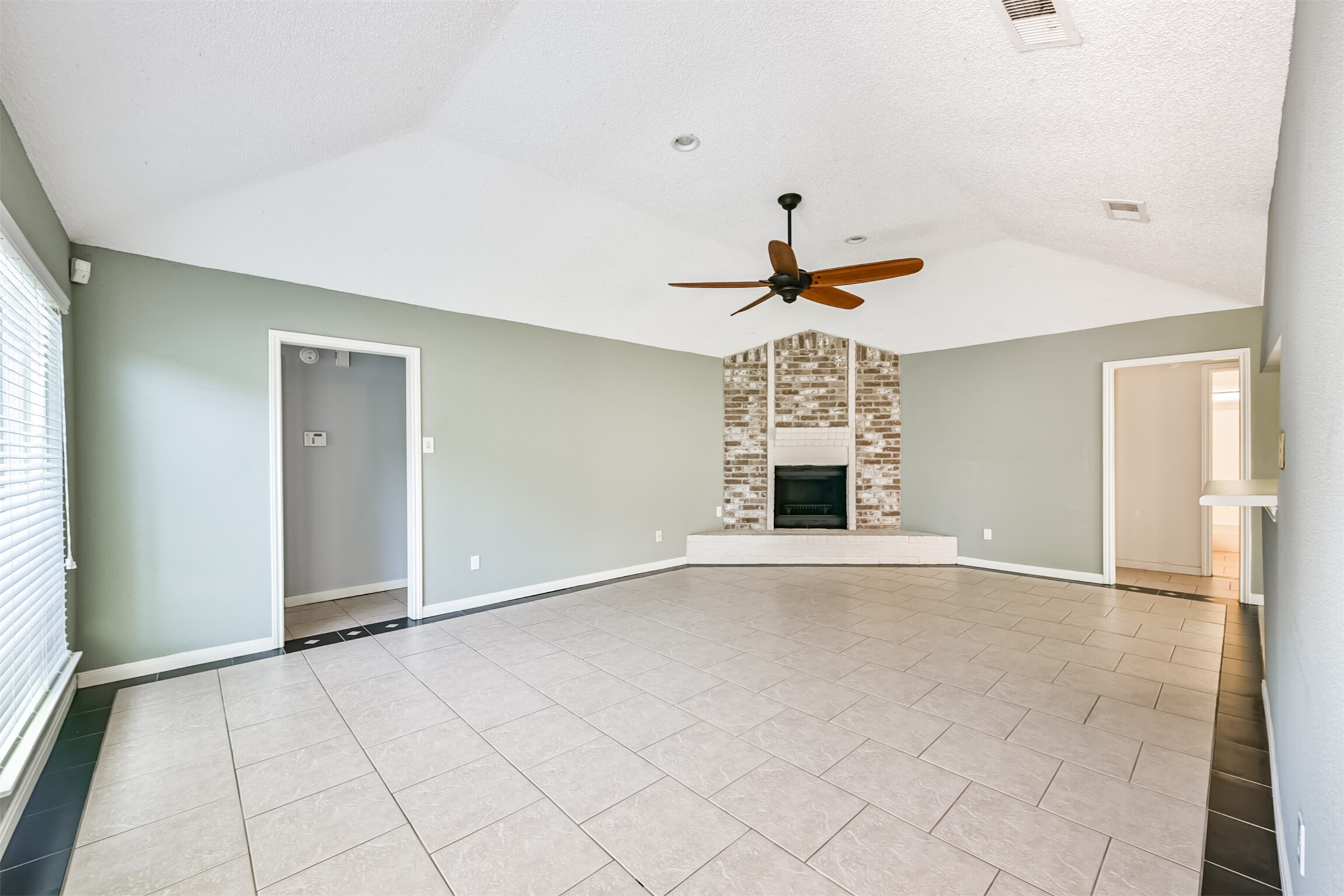 16927 Amidon Drive Property Photo 6