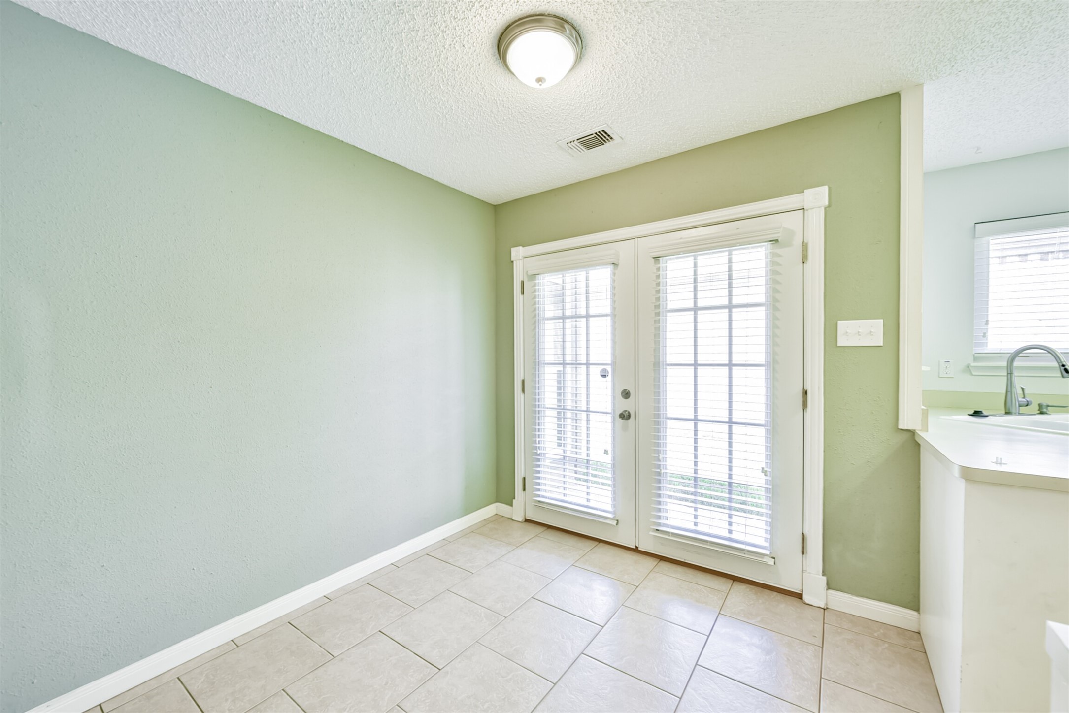 16927 Amidon Drive Property Photo 12