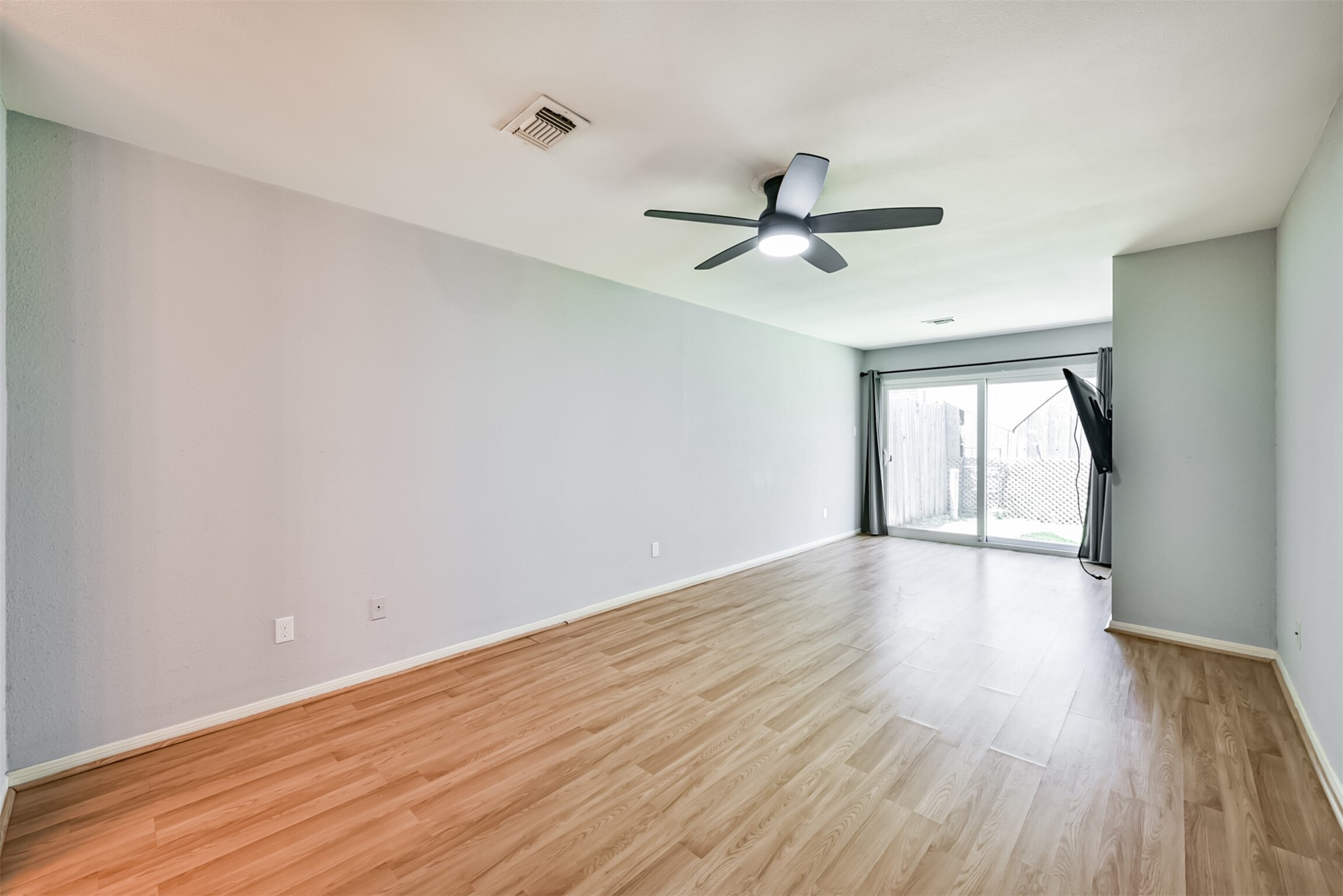 16927 Amidon Drive Property Photo 16