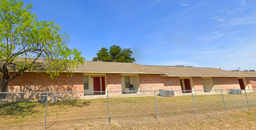 2300 Alamo St Property Photo 3