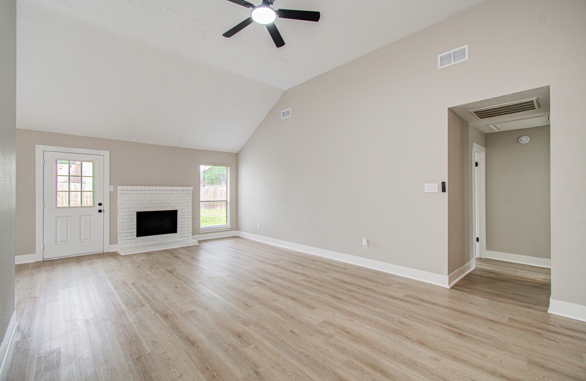 7510 Cavesson Drive Property Photo 4