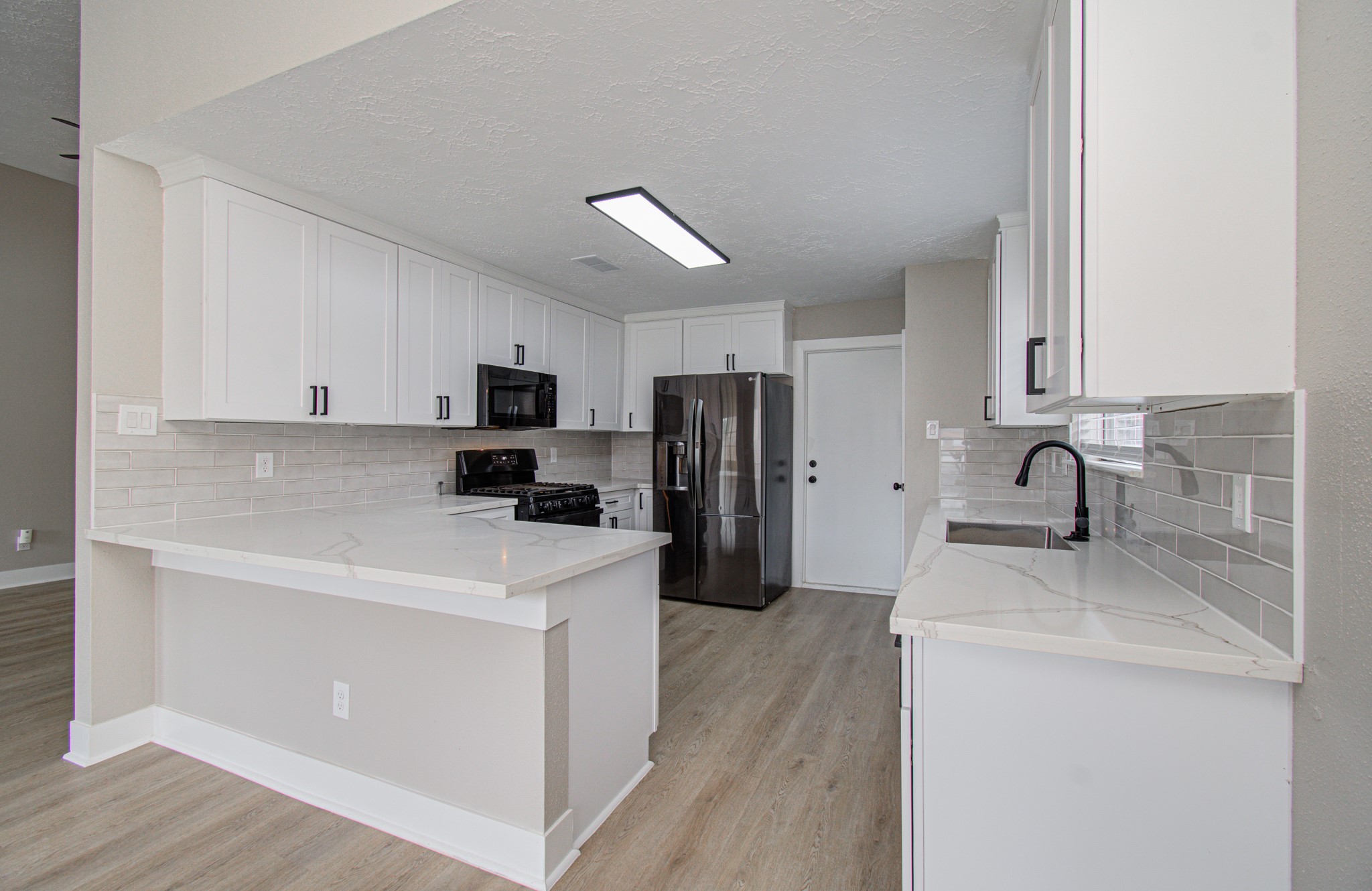 7510 Cavesson Drive Property Photo 10