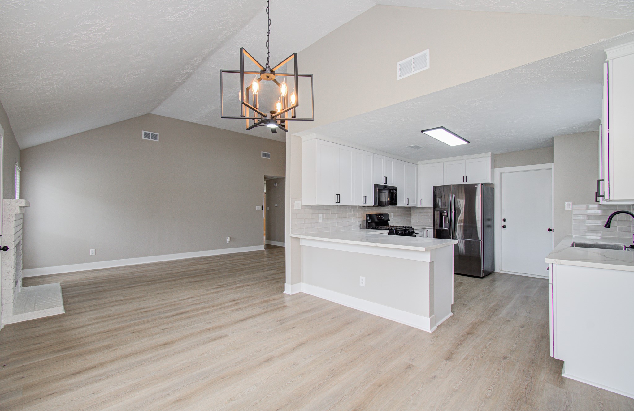 7510 Cavesson Drive Property Photo 11