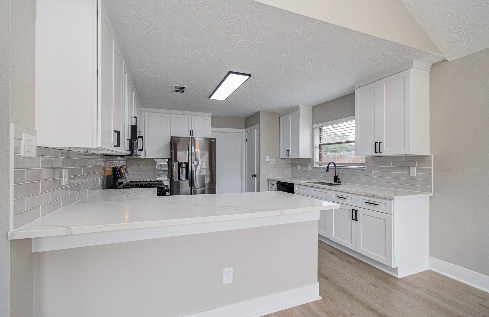 7510 Cavesson Drive Property Photo 12