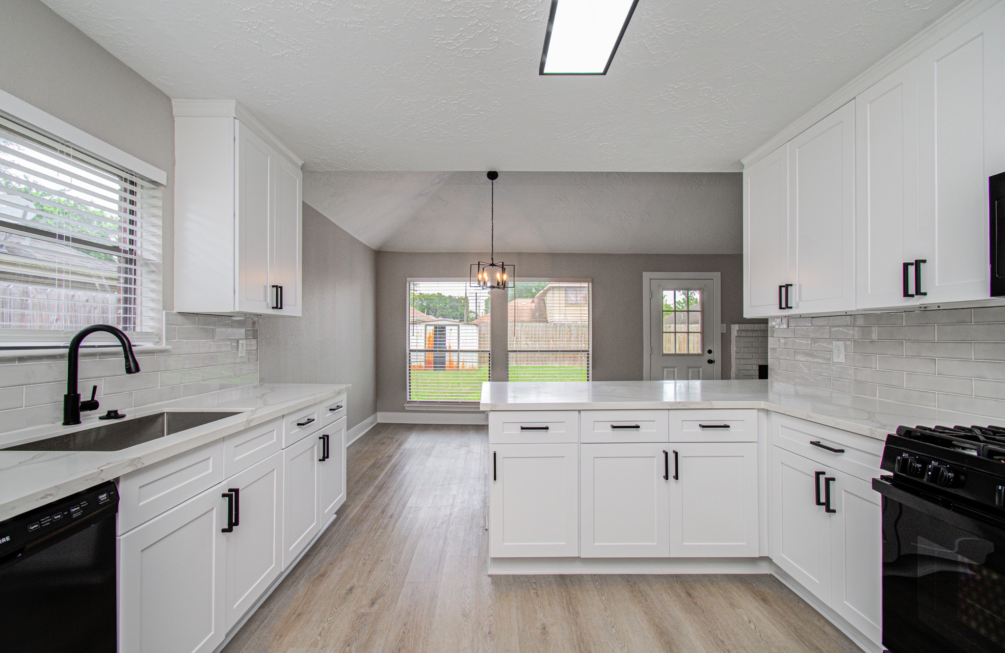 7510 Cavesson Drive Property Photo 15