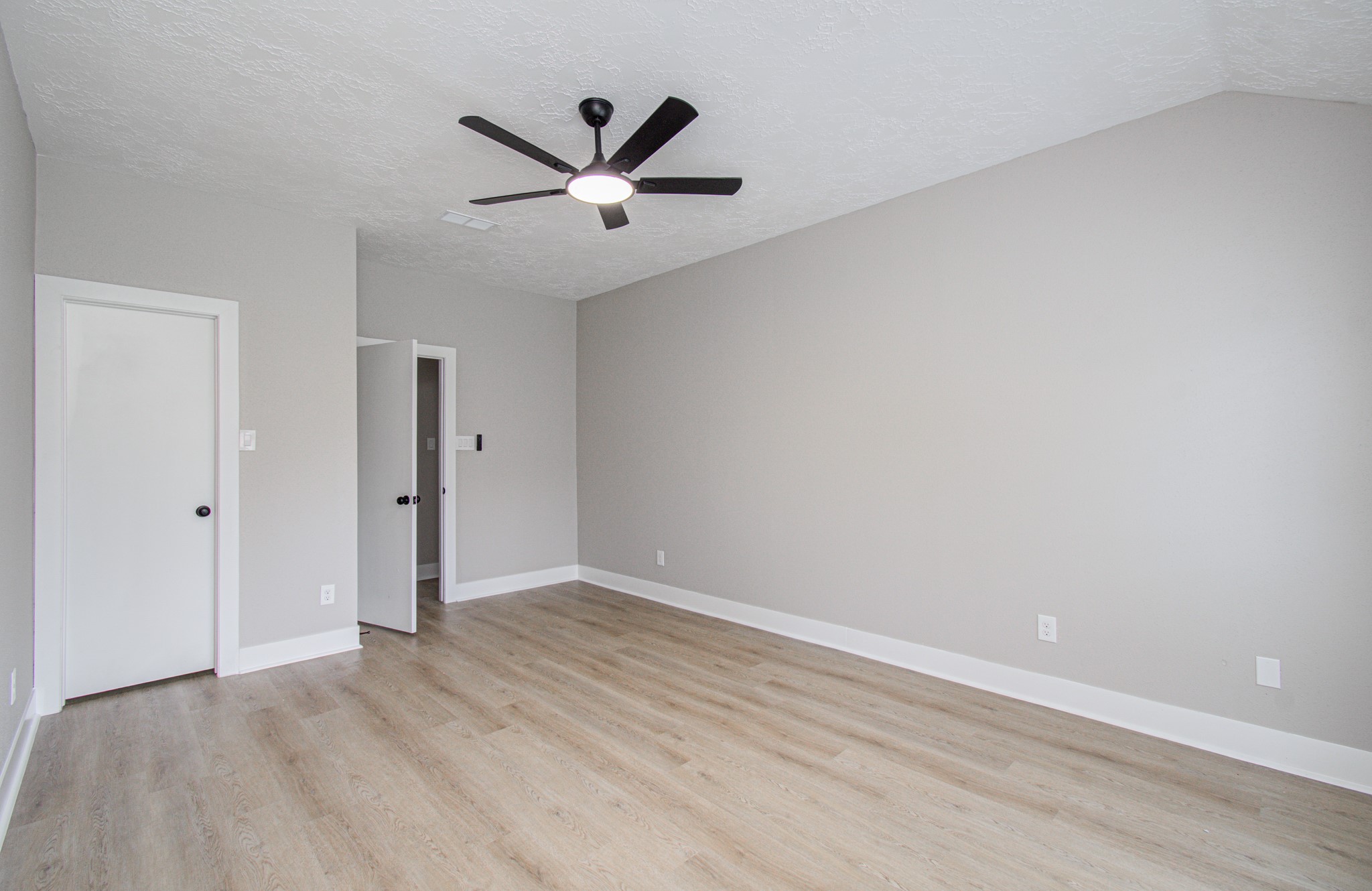 7510 Cavesson Drive Property Photo 19