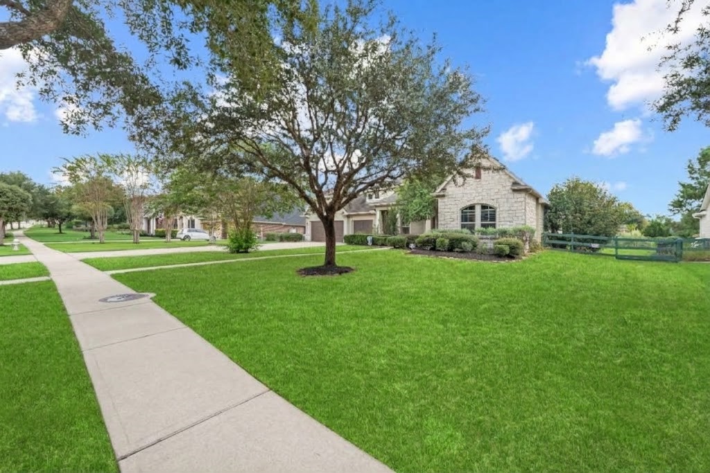 5414 Lake Hill Farm Way Property Photo 6