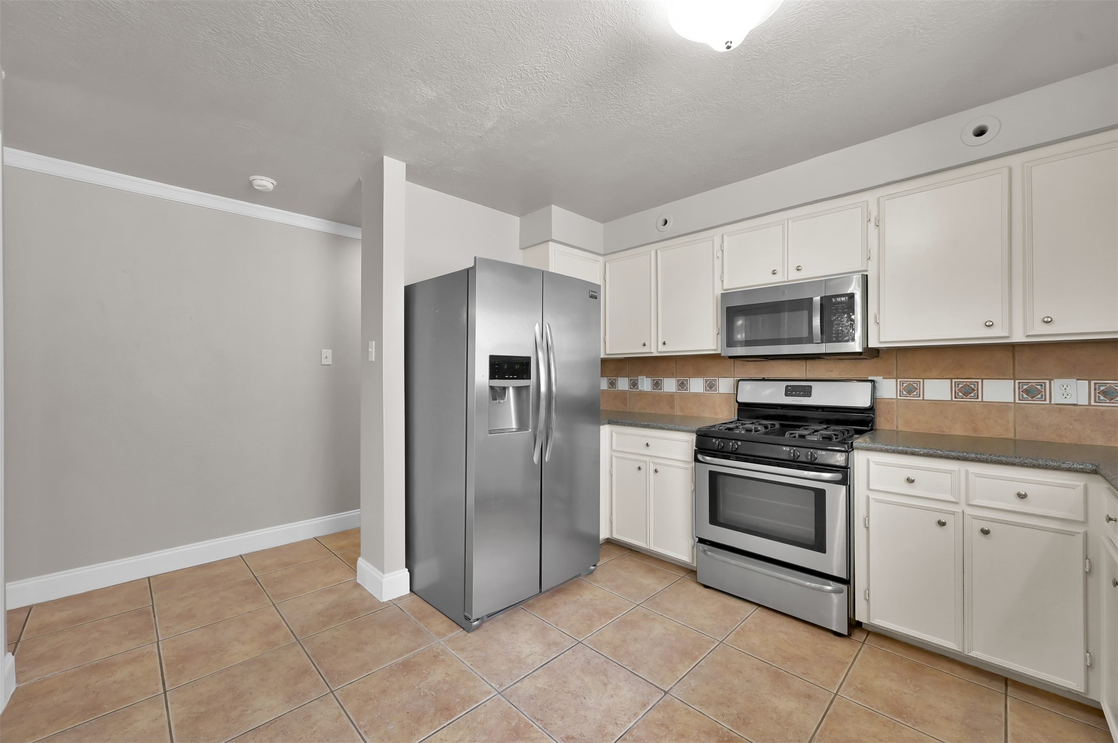 100 Harbour Town Drive Property Photo 5