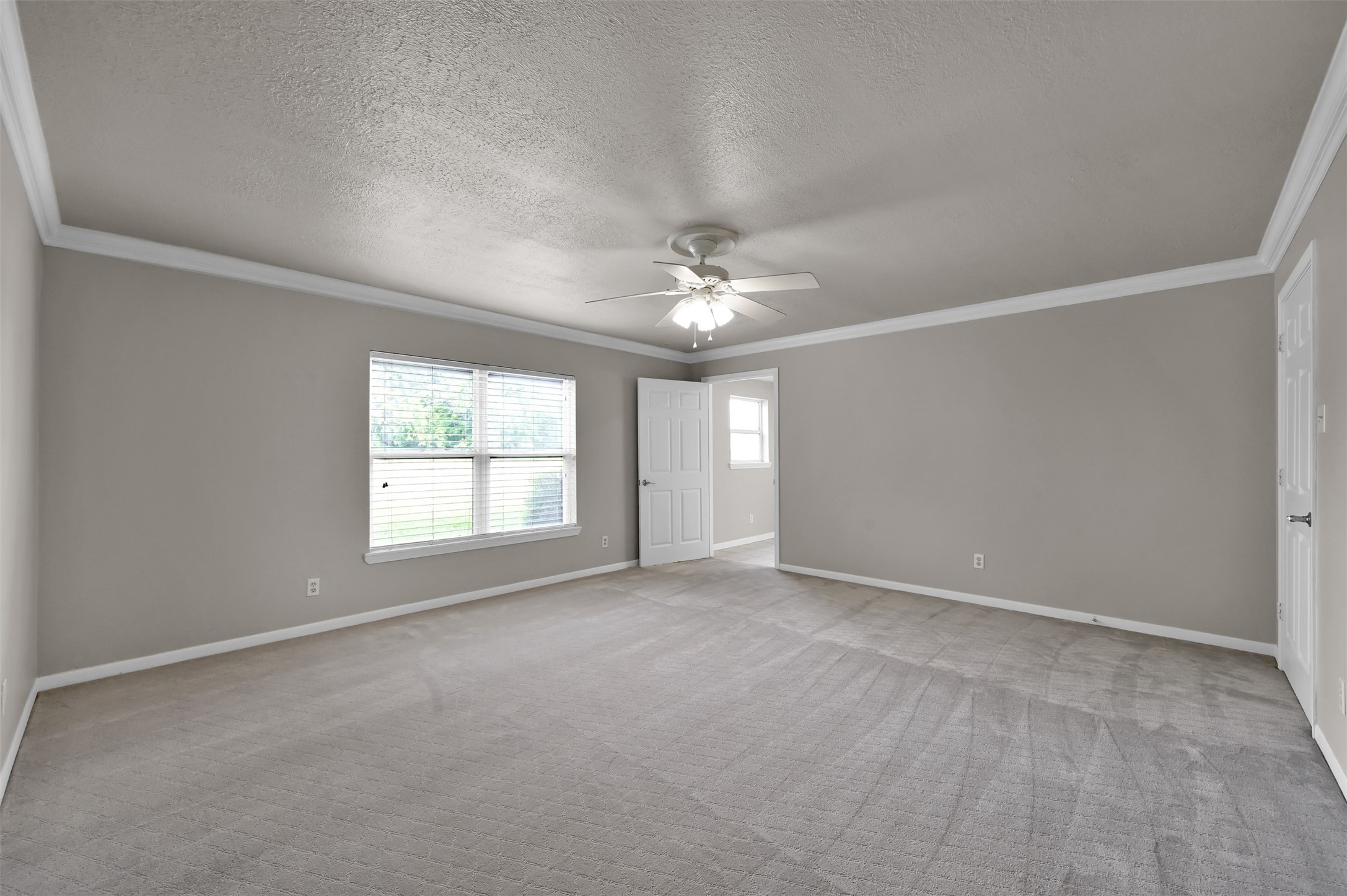 100 Harbour Town Drive Property Photo 11