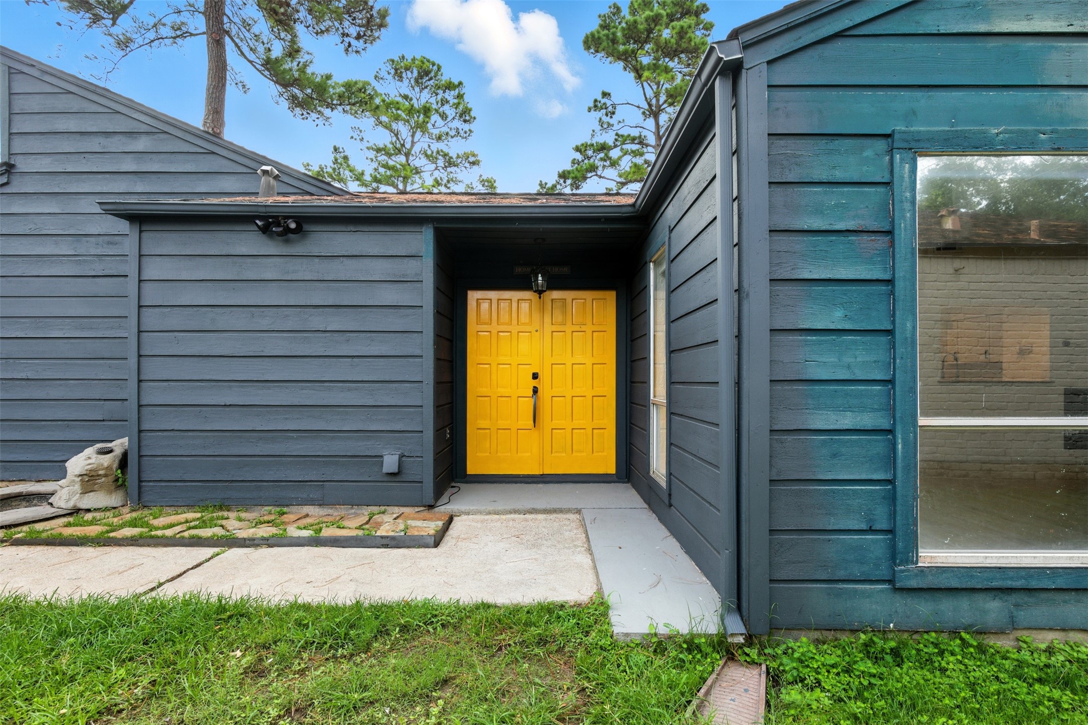 13215 Ravensway Drive Property Photo 3