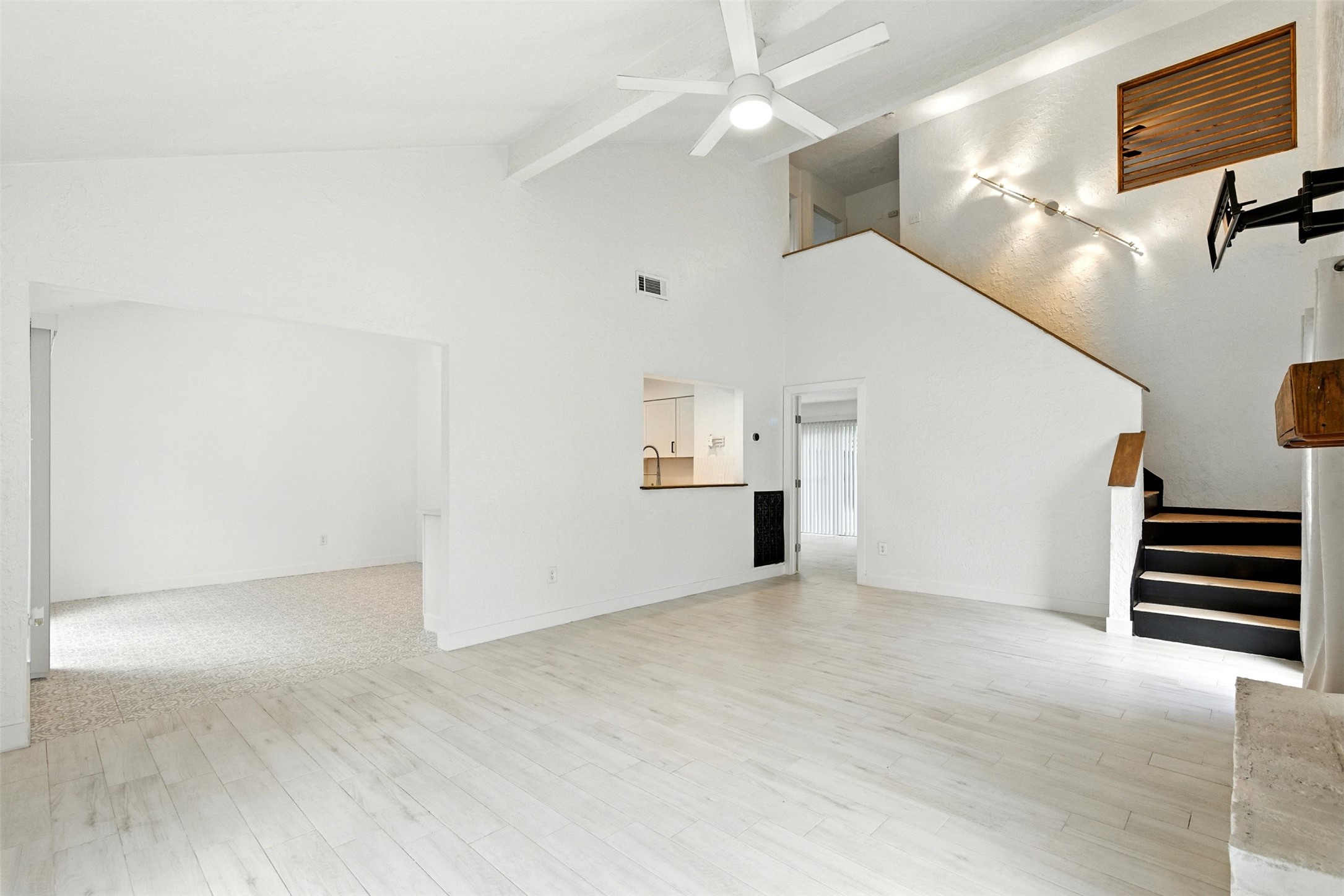 13215 Ravensway Drive Property Photo 6