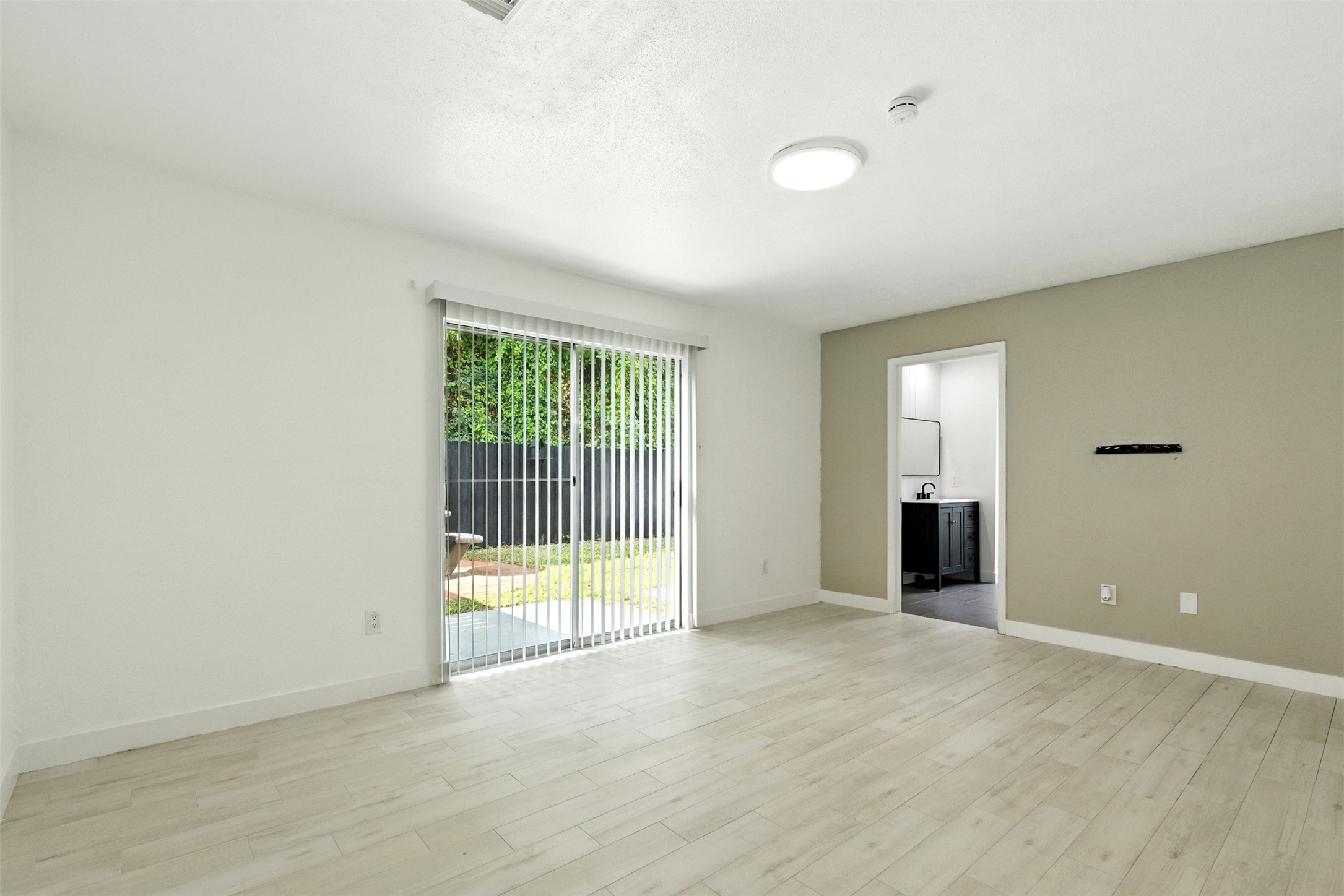13215 Ravensway Drive Property Photo 16