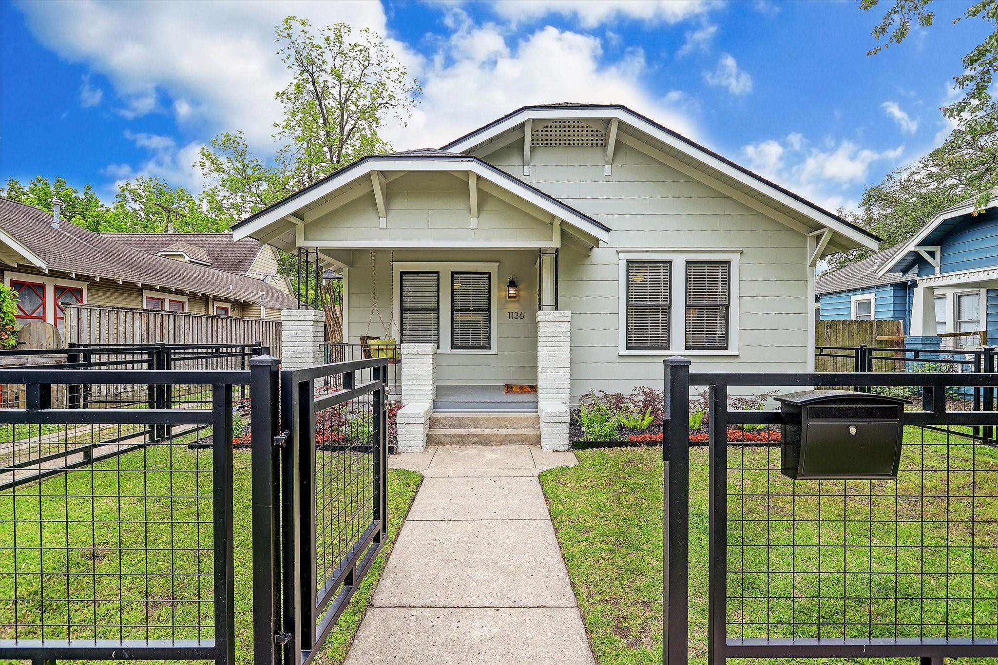 1136 Dunbar Street Property Photo 2