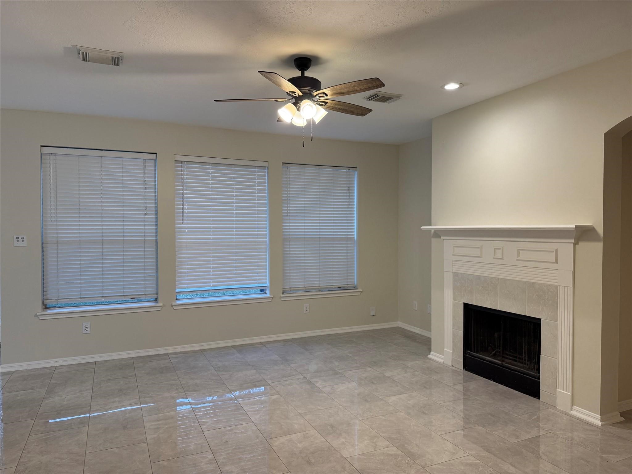 12919 Deer Cove Lane Property Photo 5