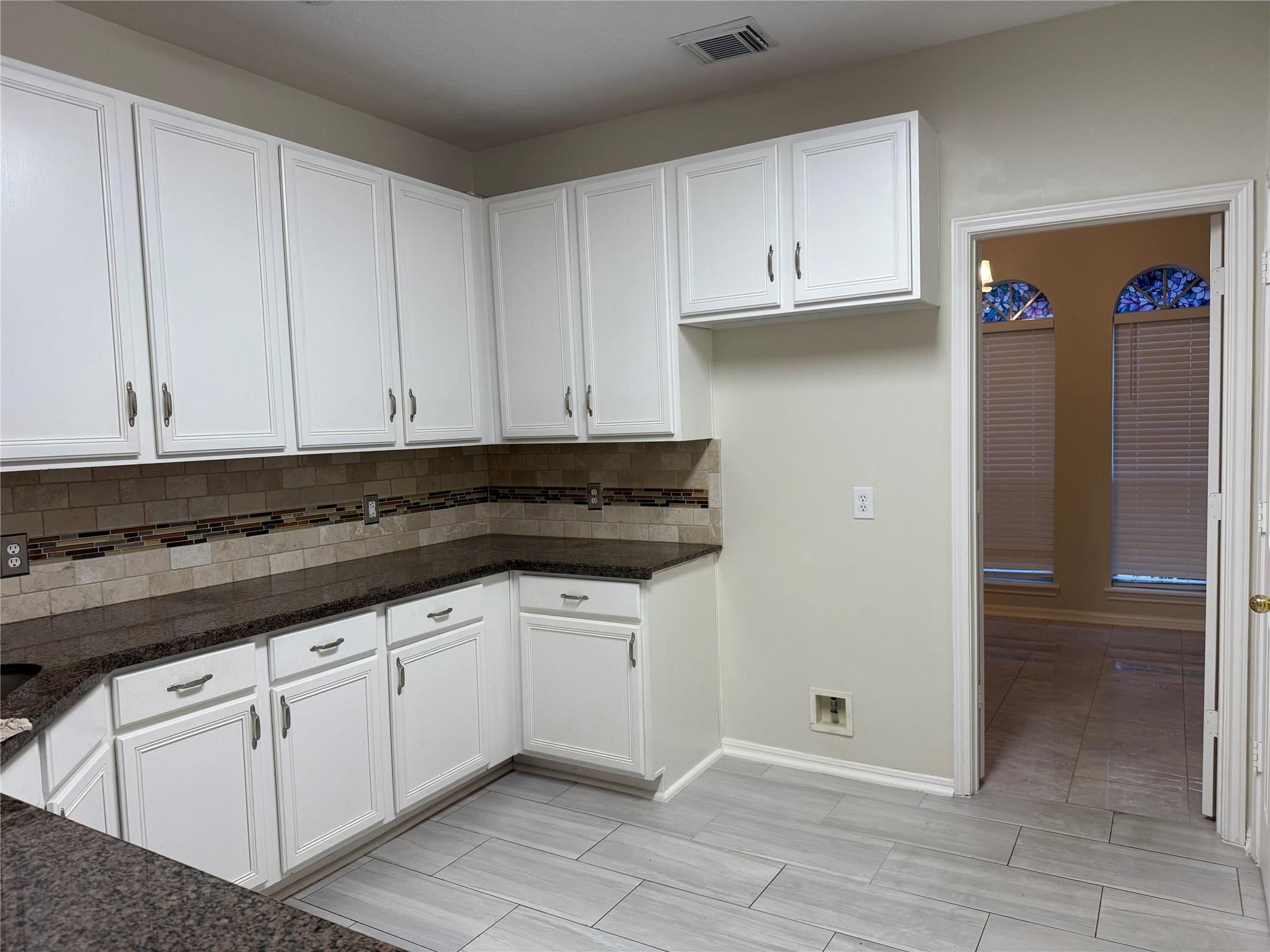 12919 Deer Cove Lane Property Photo 8