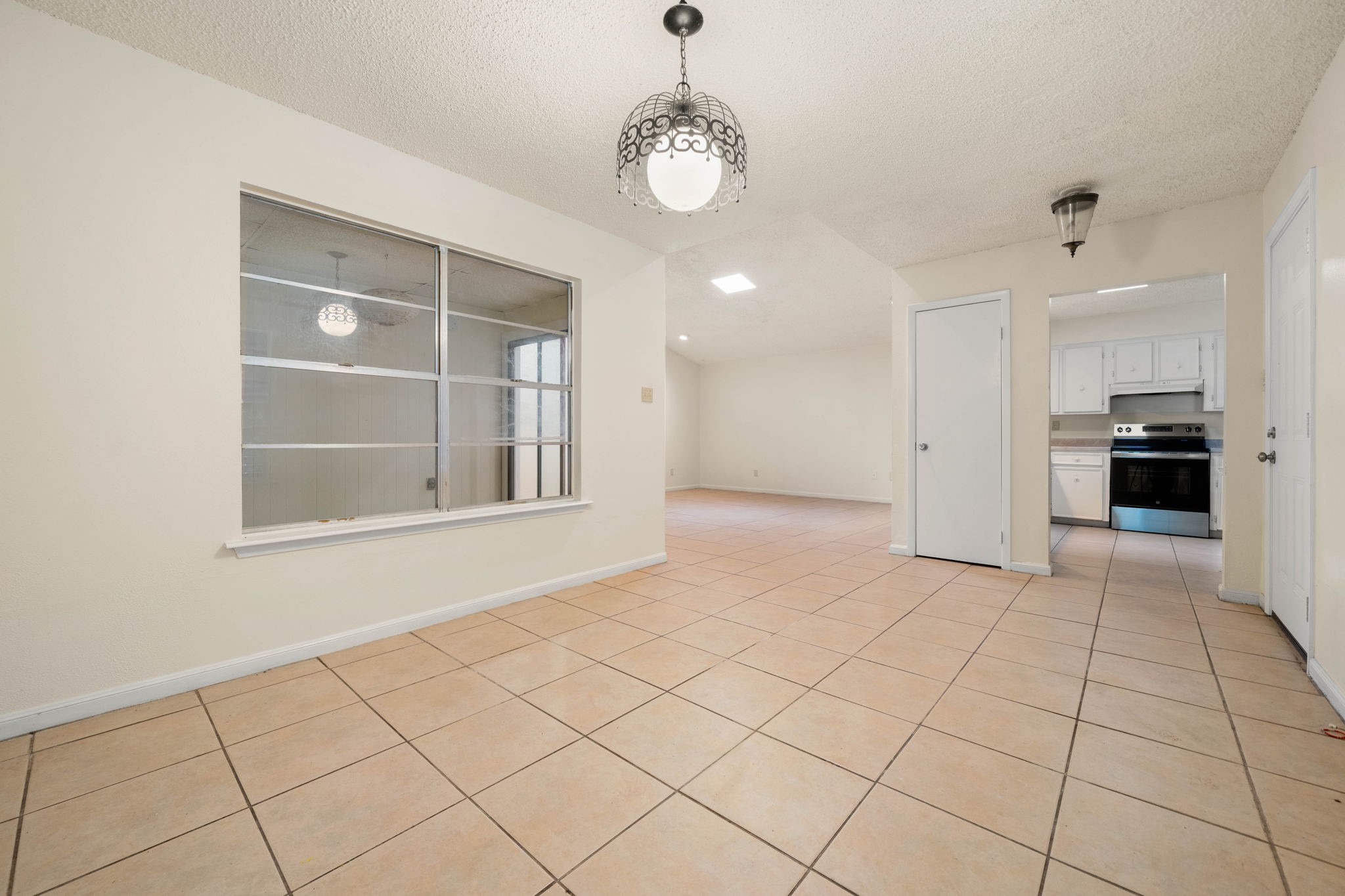 5918 Maco Street Property Photo 4