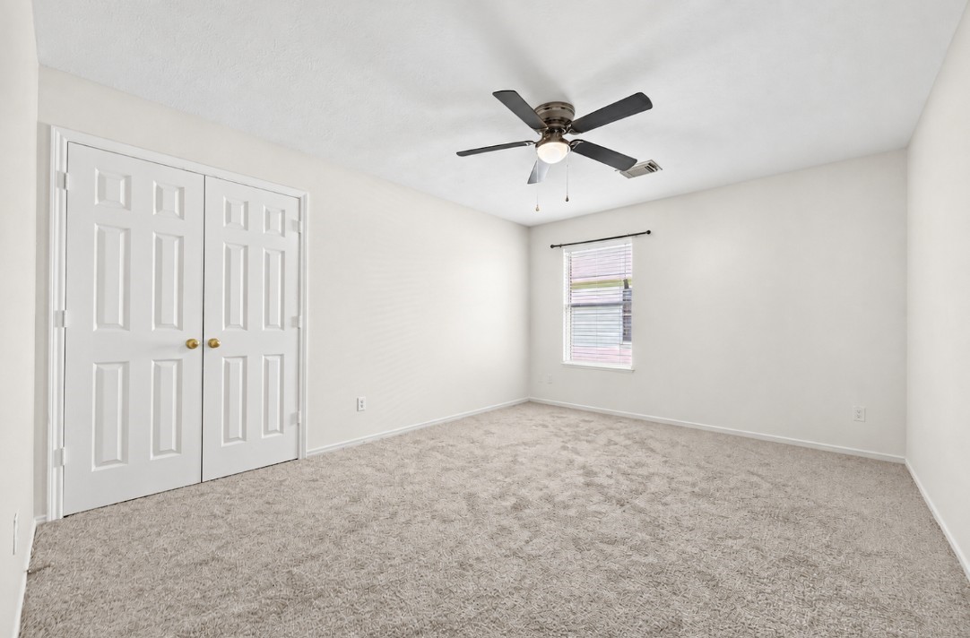 24019 Kingbriar Drive Property Photo 12
