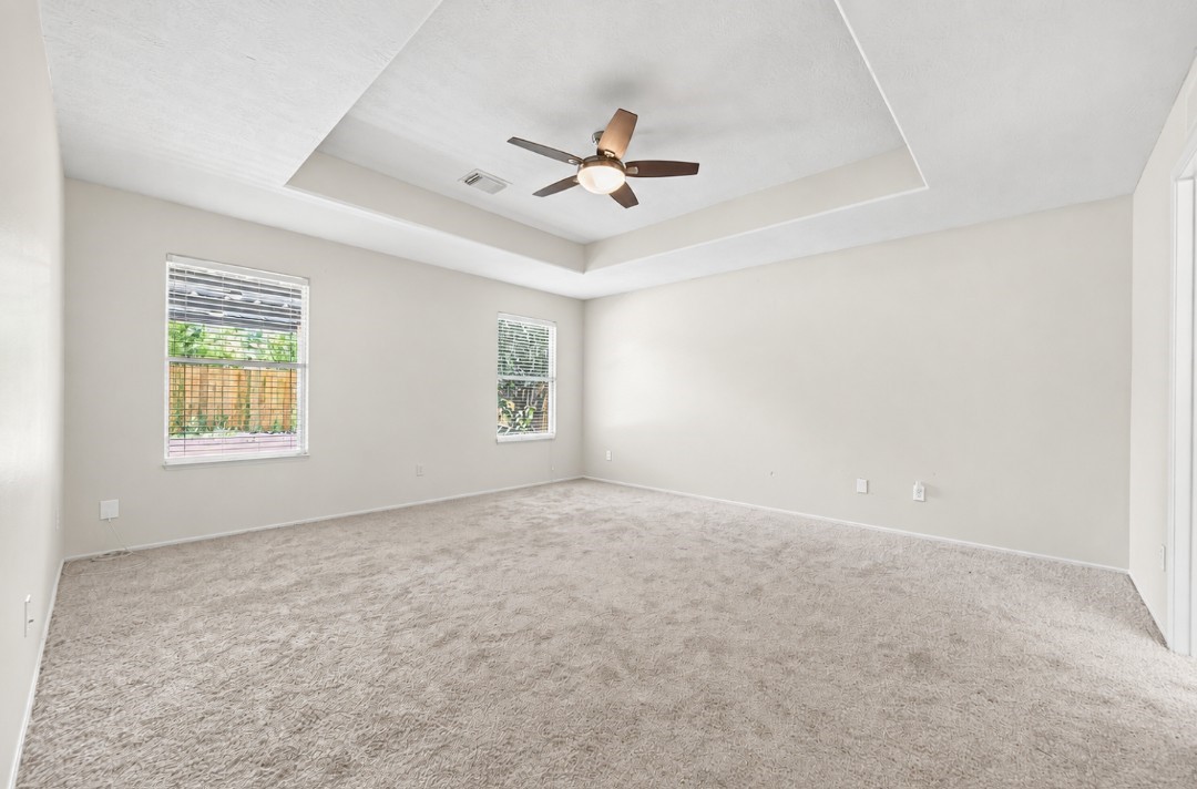 24019 Kingbriar Drive Property Photo 15