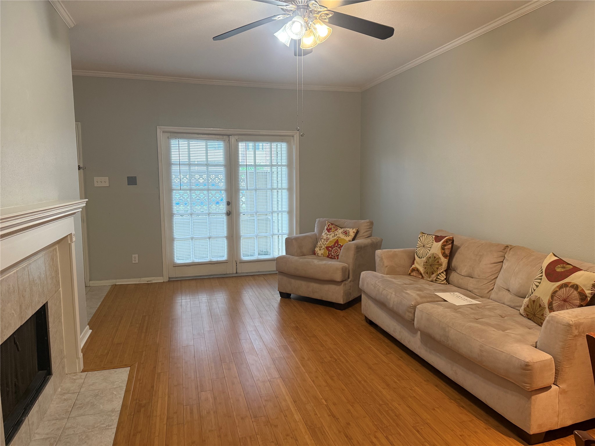 2121 El Paseo Street 1811 Property Photo 1