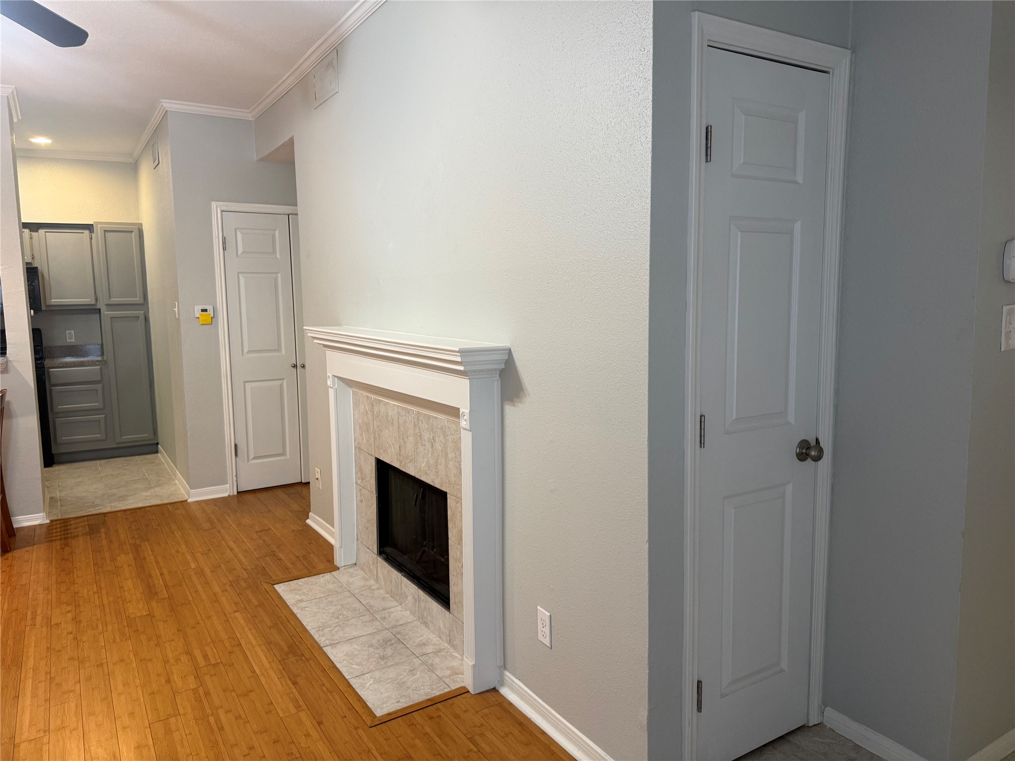 2121 El Paseo Street 1811 Property Photo 5