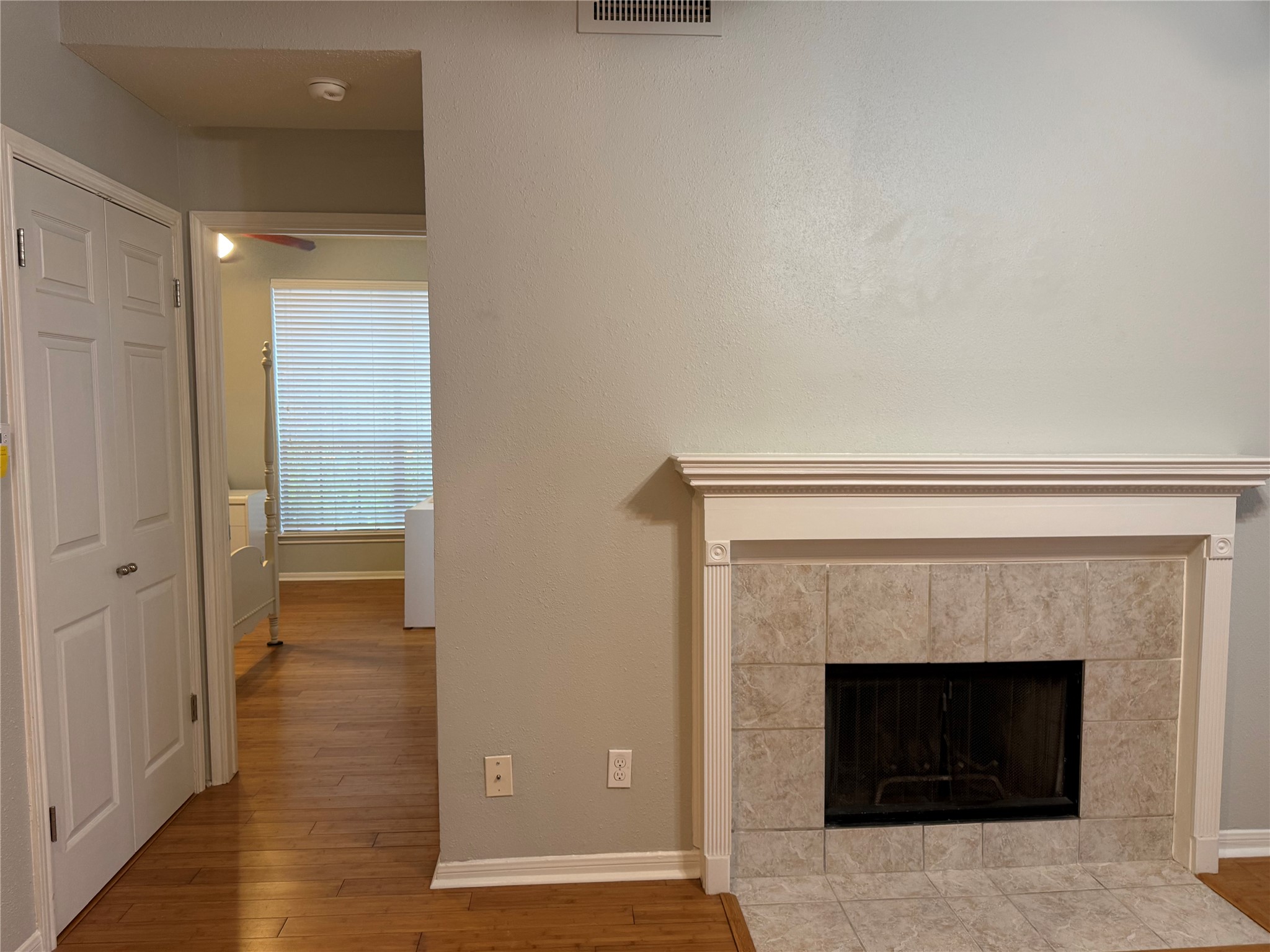 2121 El Paseo Street 1811 Property Photo 7