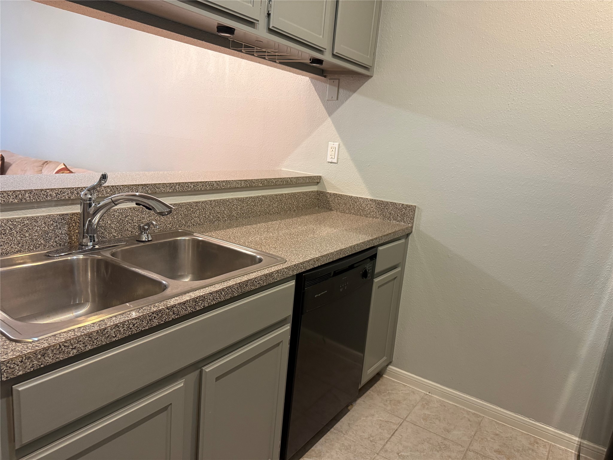 2121 El Paseo Street 1811 Property Photo 9