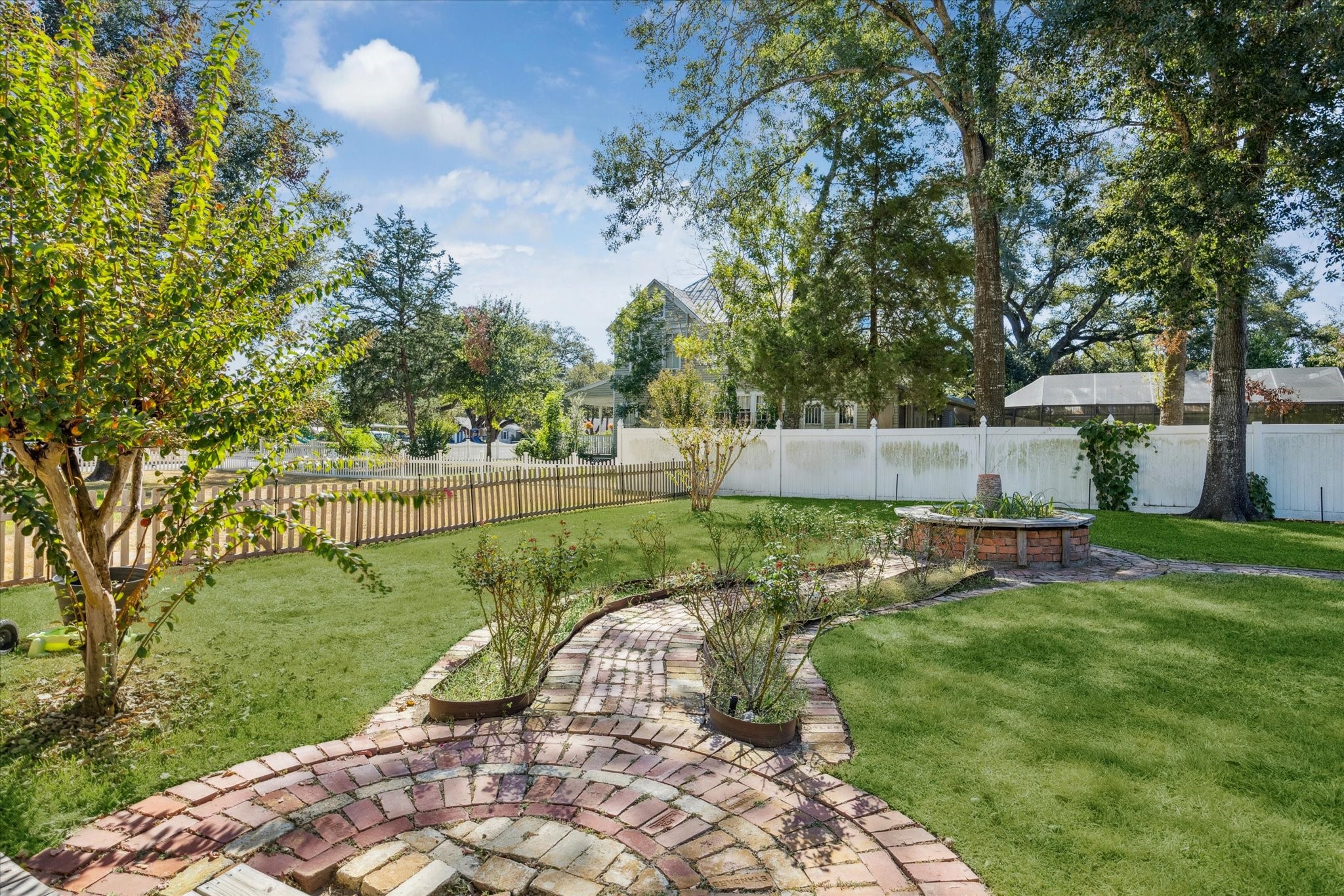 305 Hardeman Street Property Photo 16