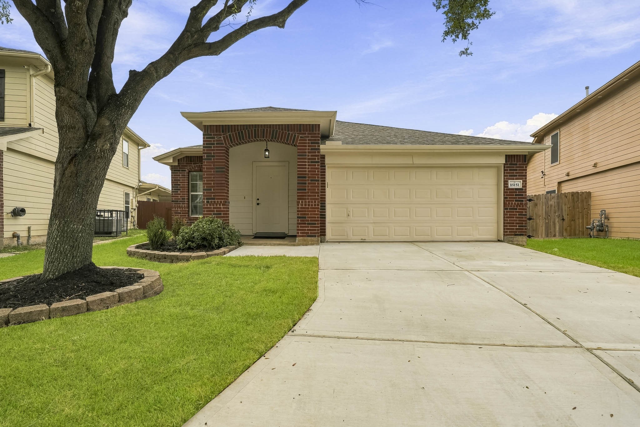 18151 Sorrell Oaks Circle Property Photo 1