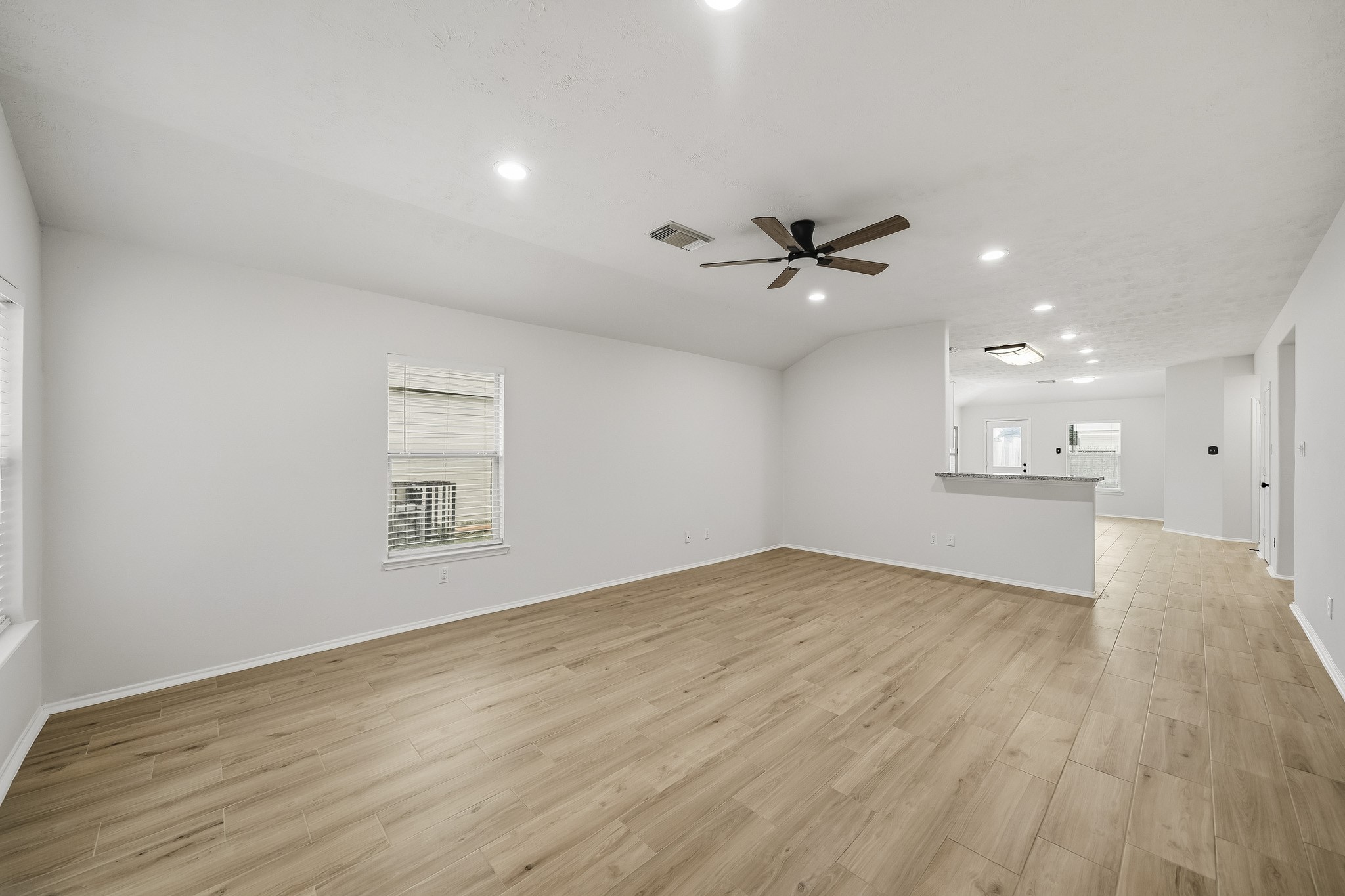 18151 Sorrell Oaks Circle Property Photo 6