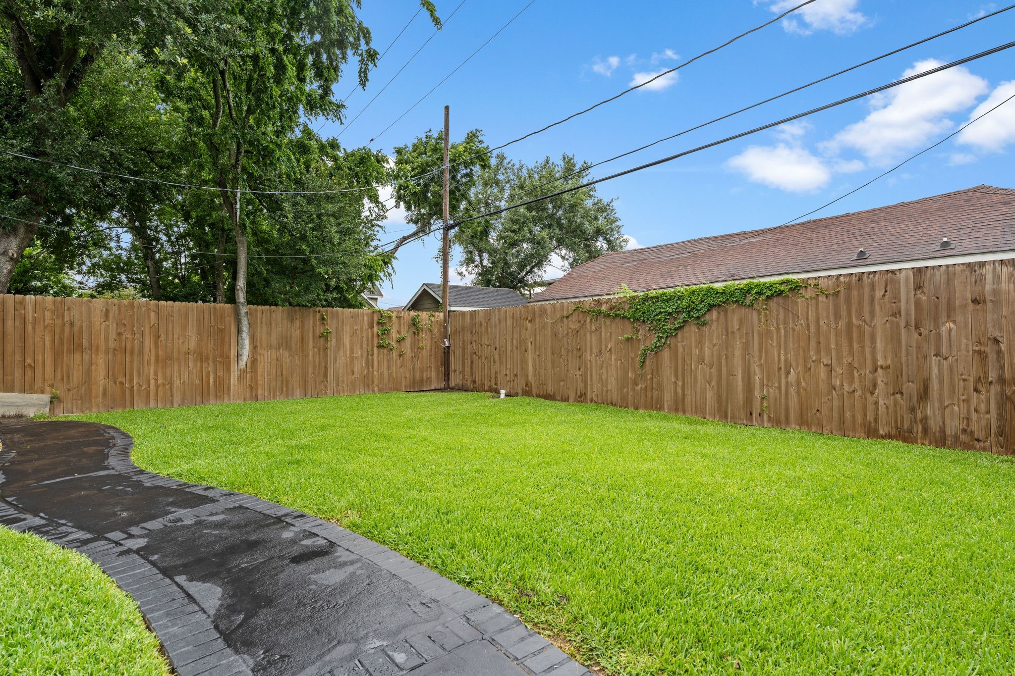 4327 Harby Street Property Photo 27