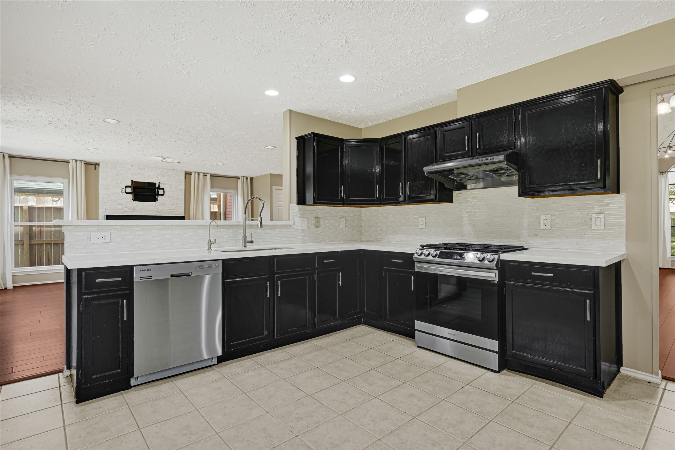 3510 Honey Creek Drive Property Photo 7