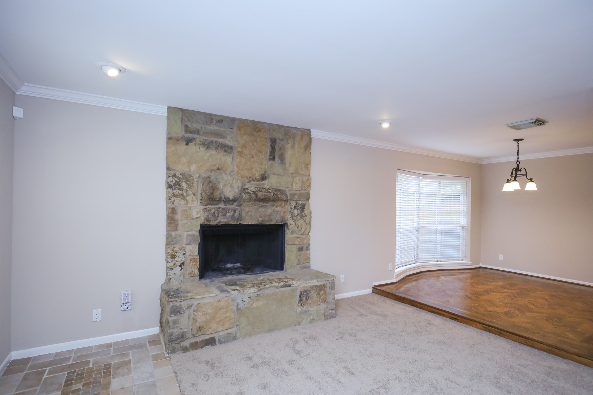 2330 Ridgemont Drive Property Photo 8