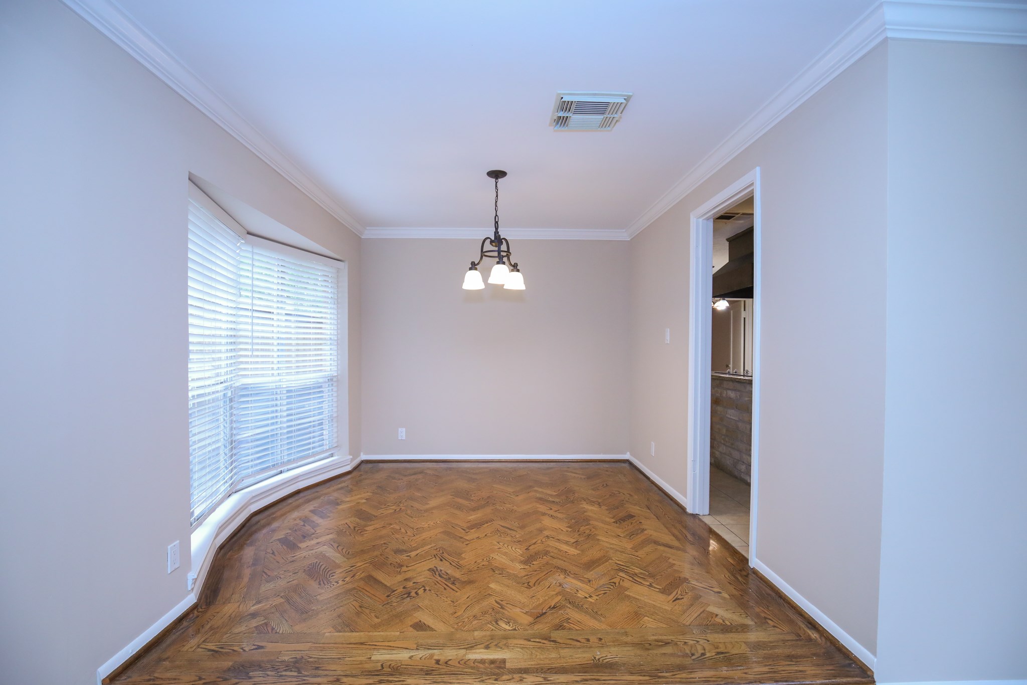 2330 Ridgemont Drive Property Photo 10