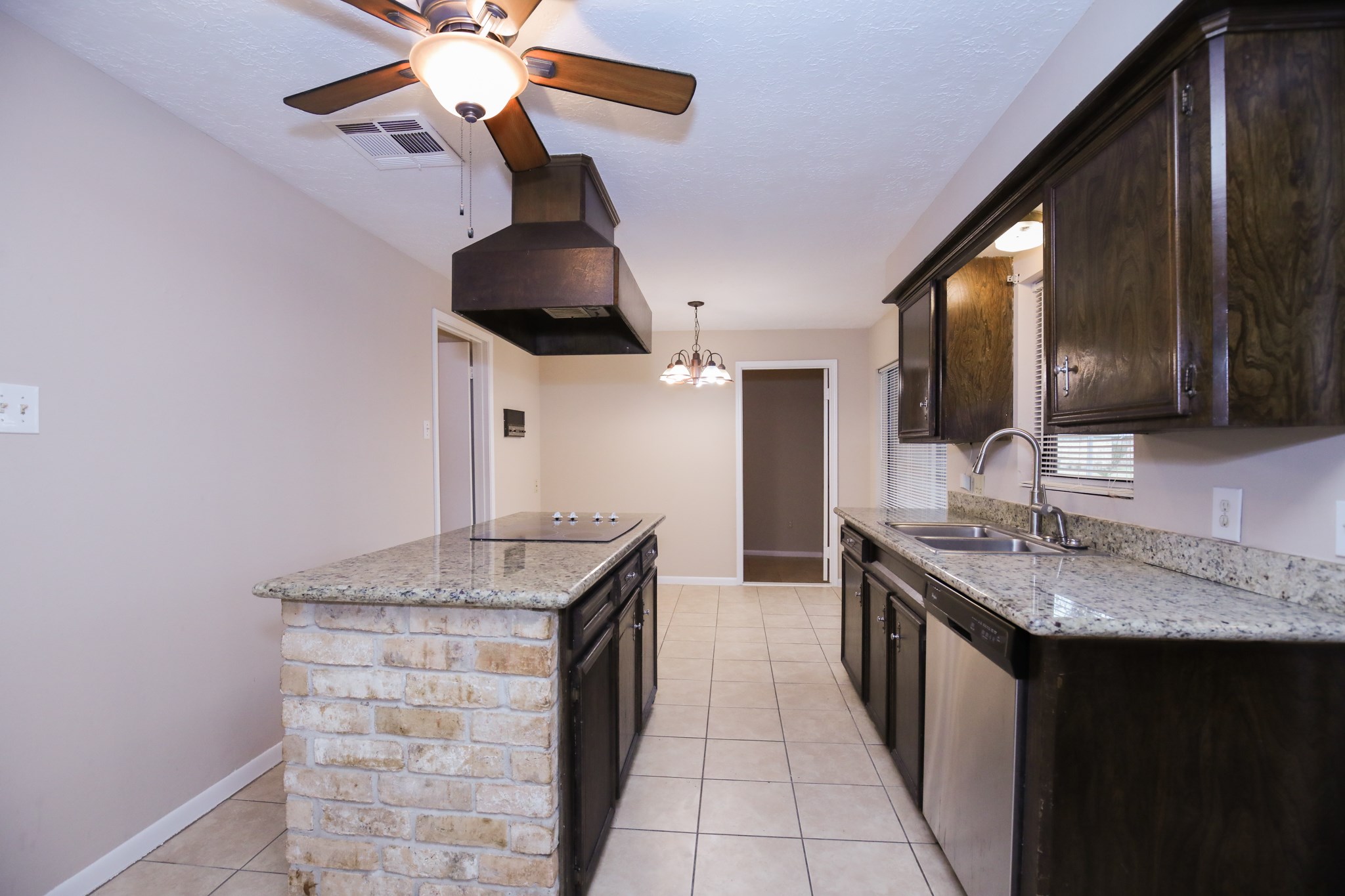 2330 Ridgemont Drive Property Photo 12
