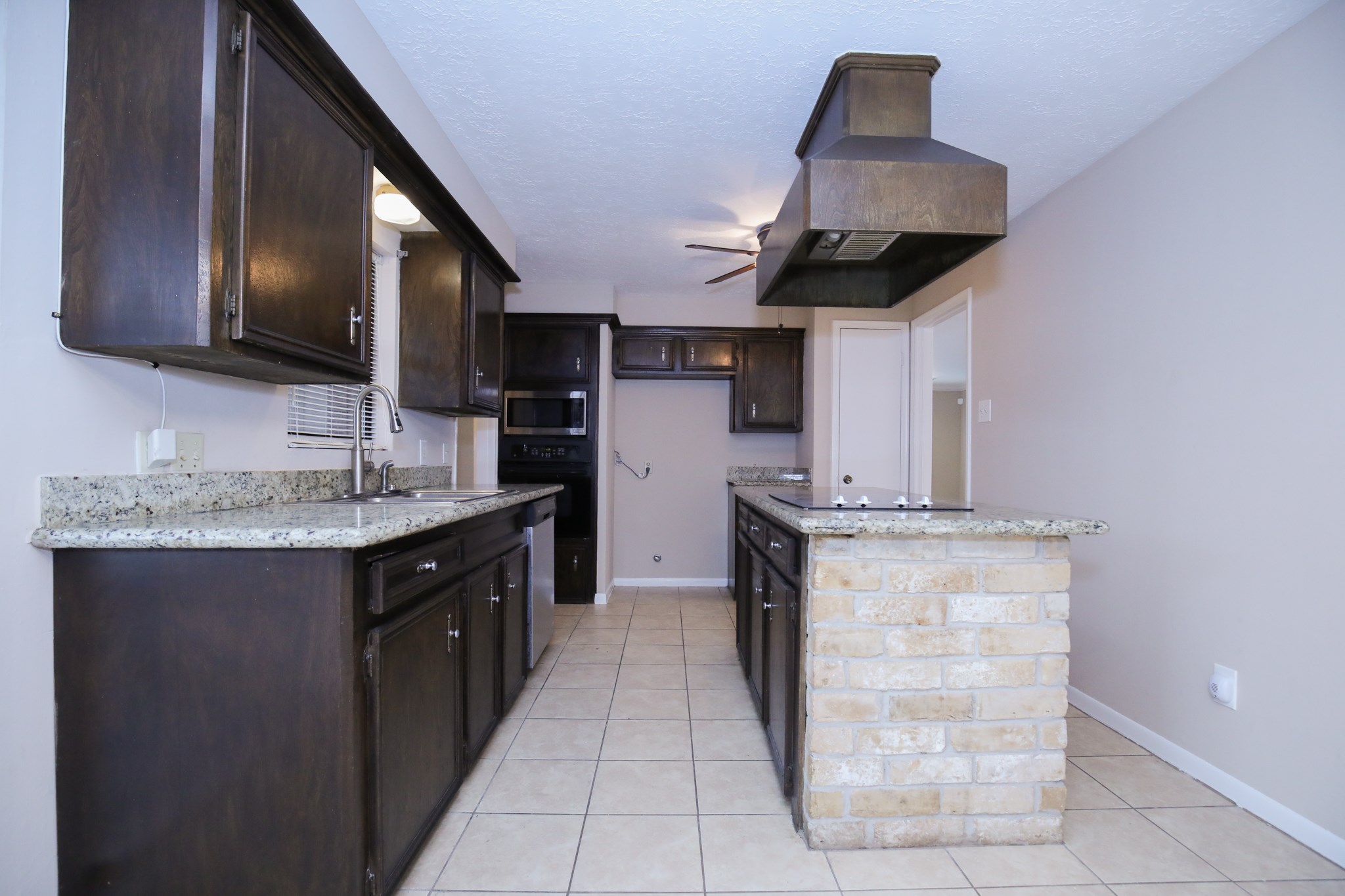 2330 Ridgemont Drive Property Photo 13