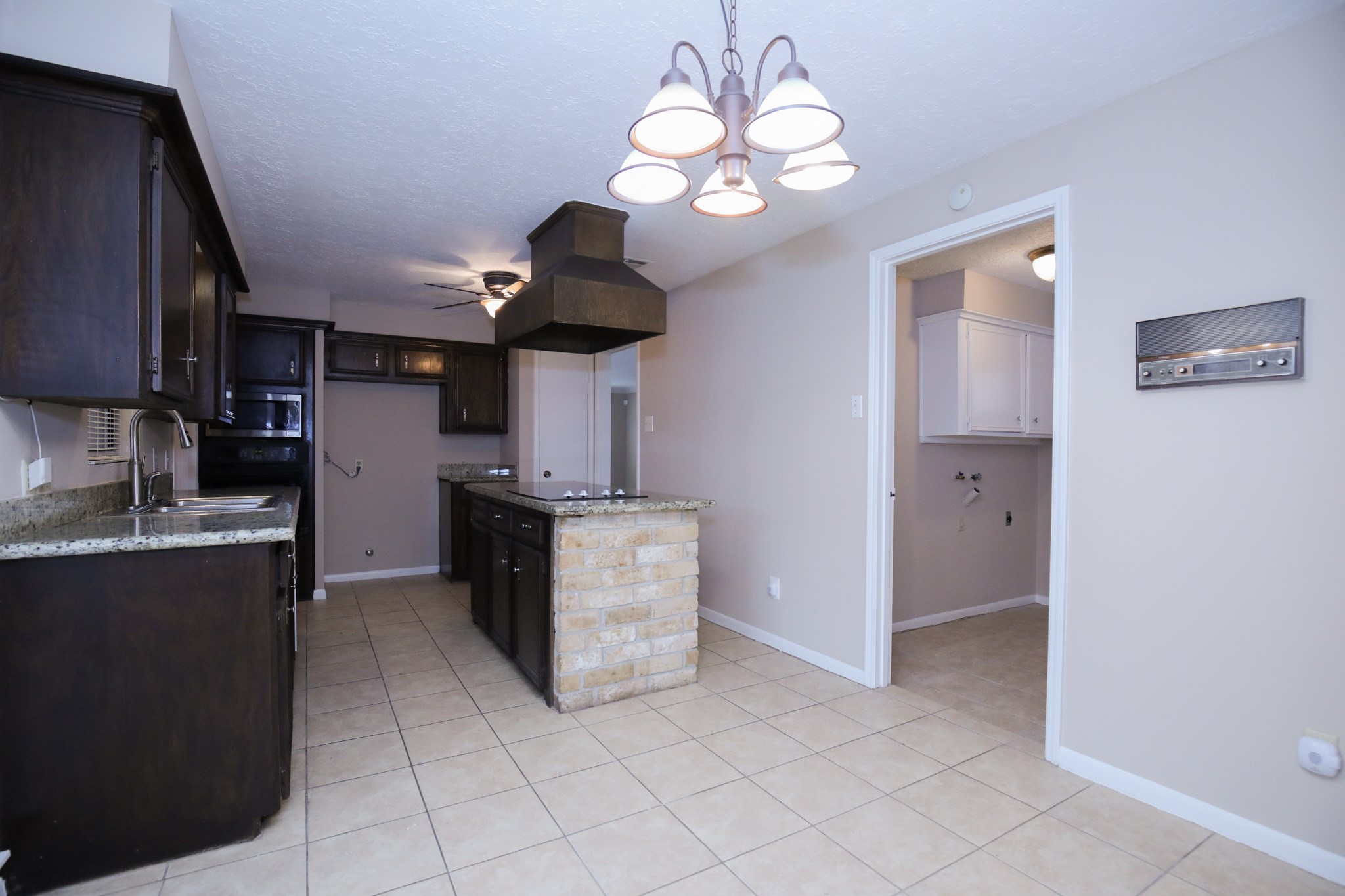 2330 Ridgemont Drive Property Photo 16