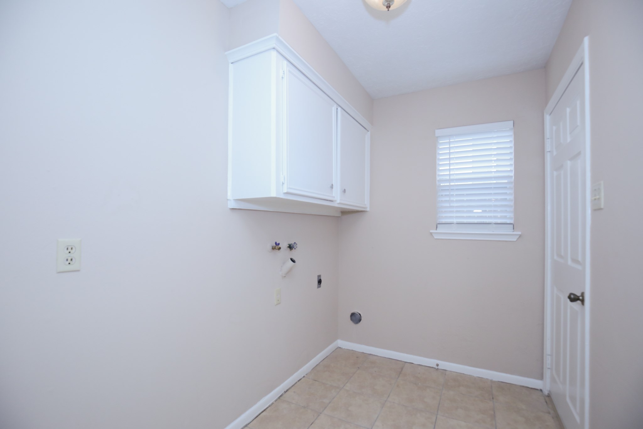 2330 Ridgemont Drive Property Photo 17