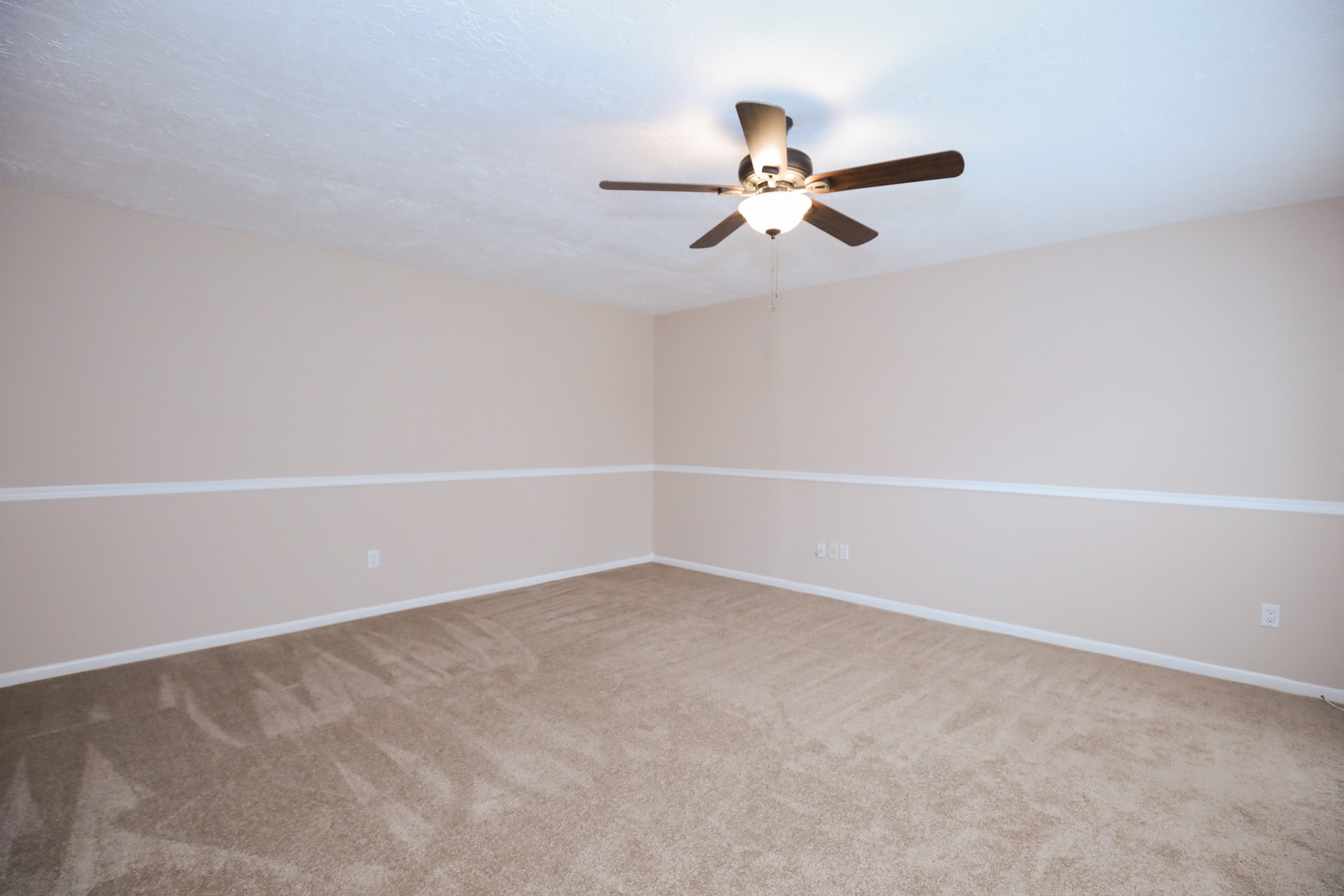 2330 Ridgemont Drive Property Photo 20