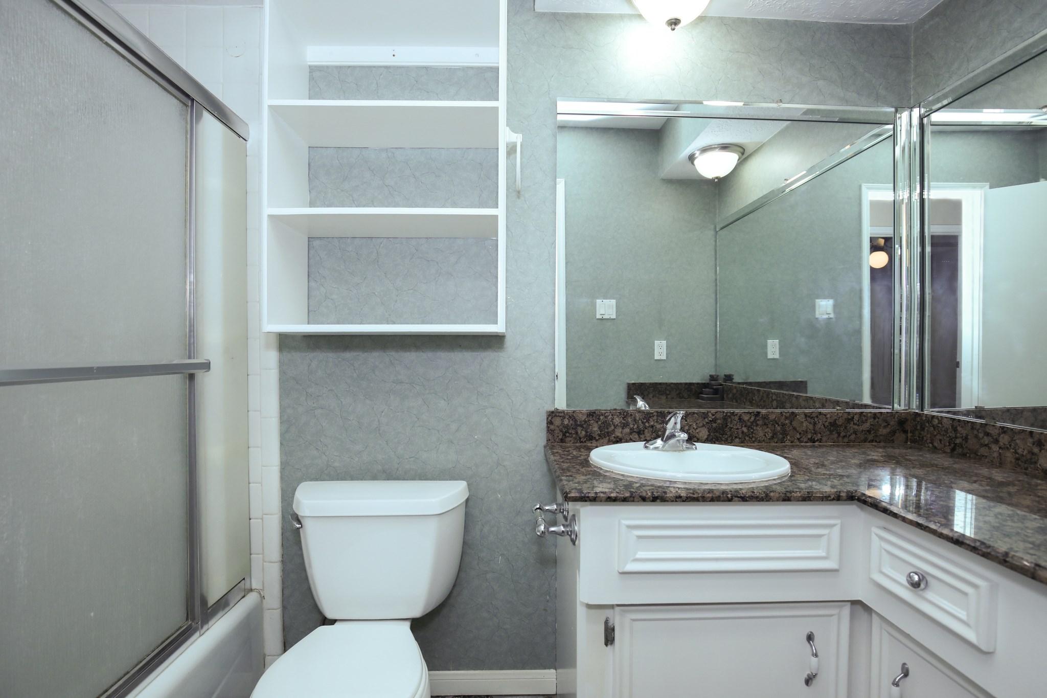 2330 Ridgemont Drive Property Photo 29