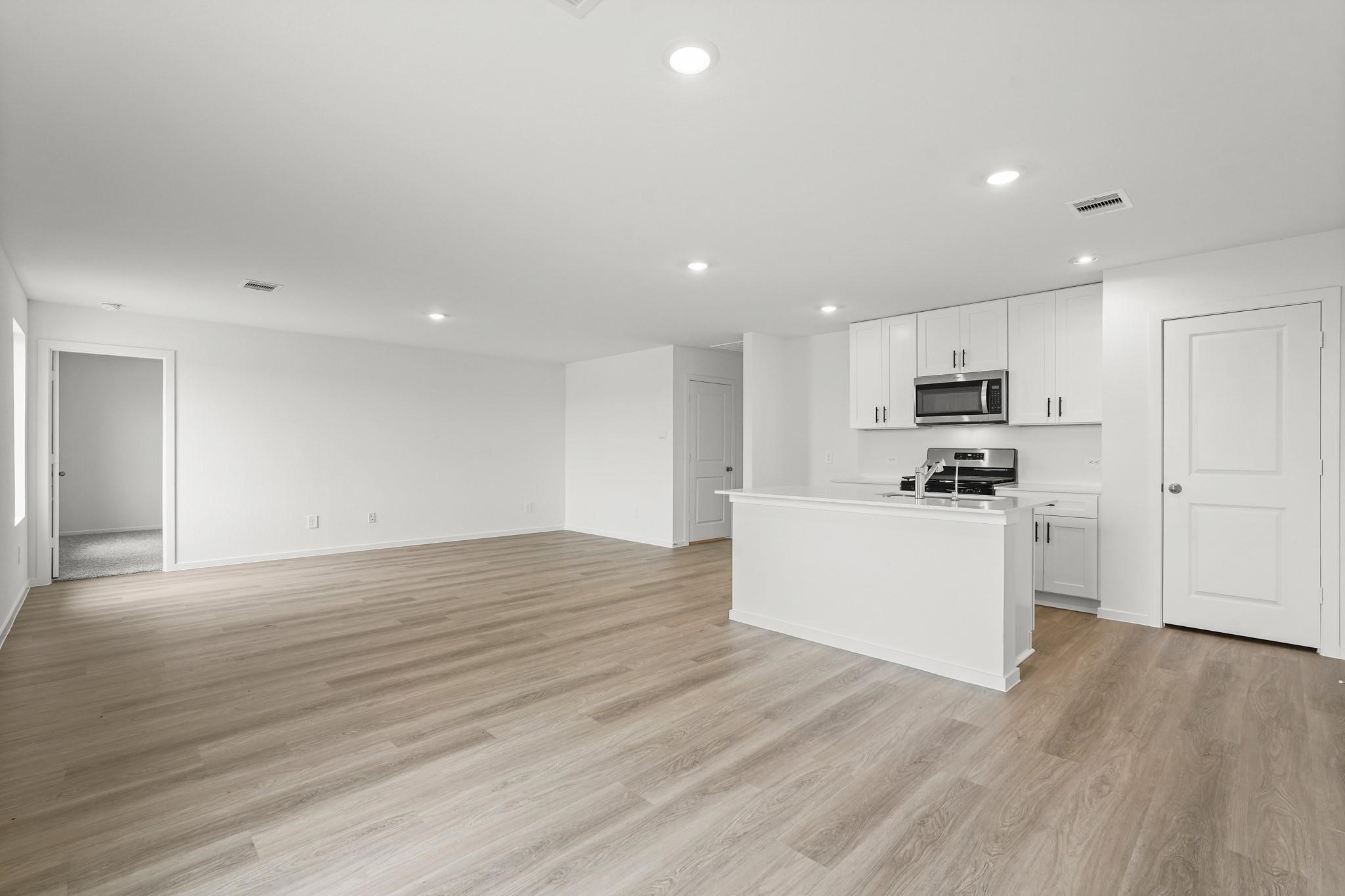 3028 Nori Shores Drive Property Photo 2