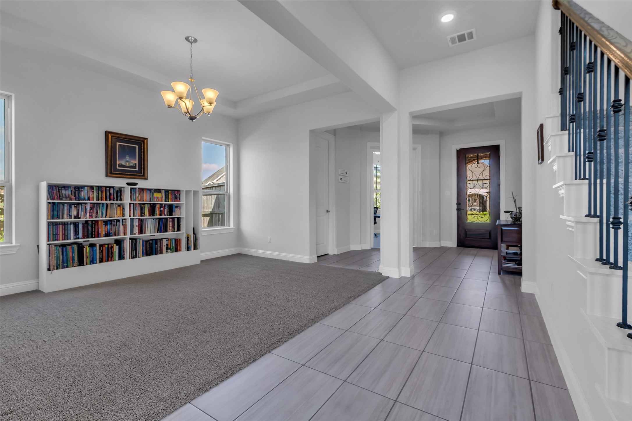 423 Round Top Street Property Photo 7