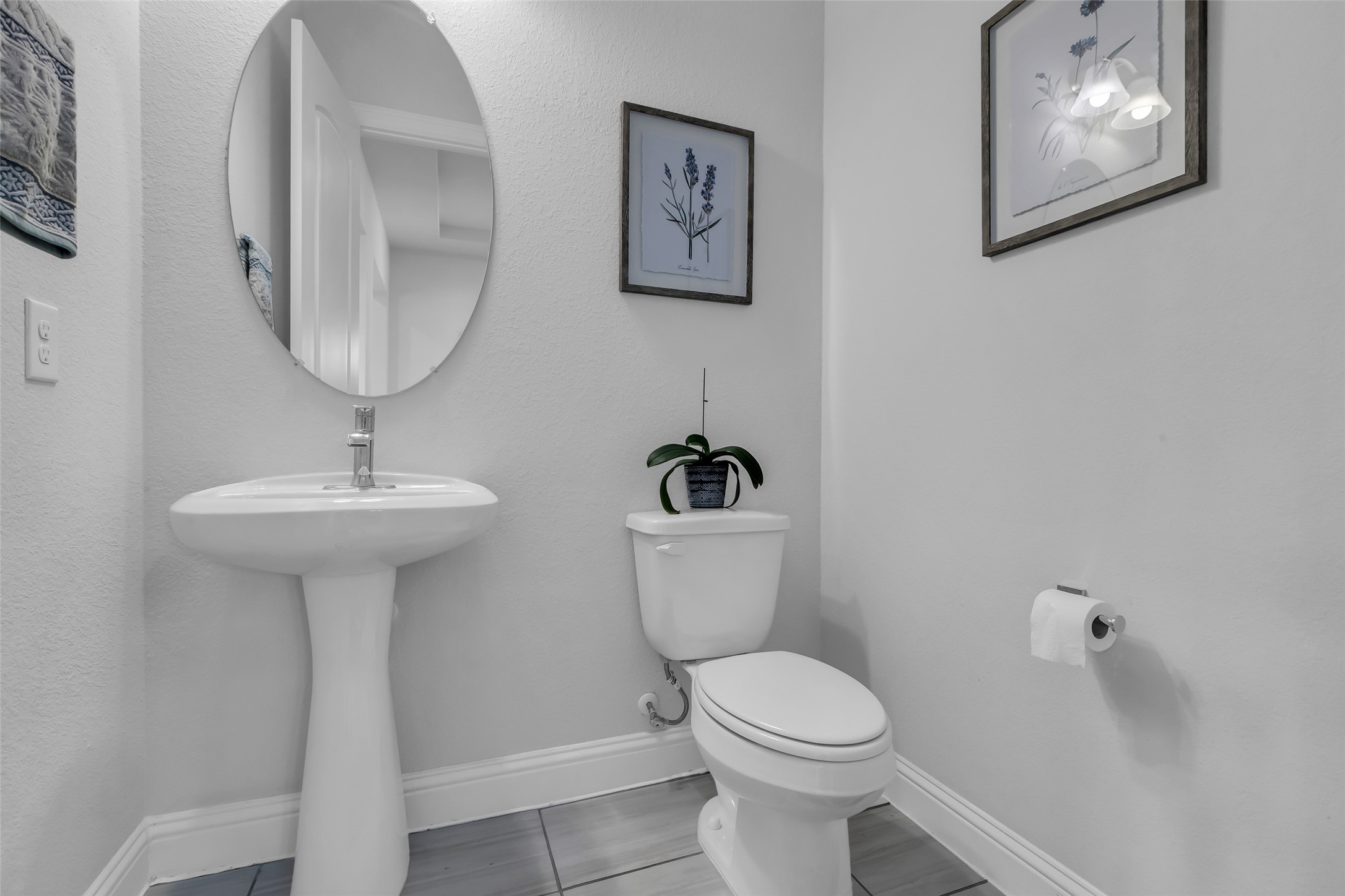 423 Round Top Street Property Photo 10