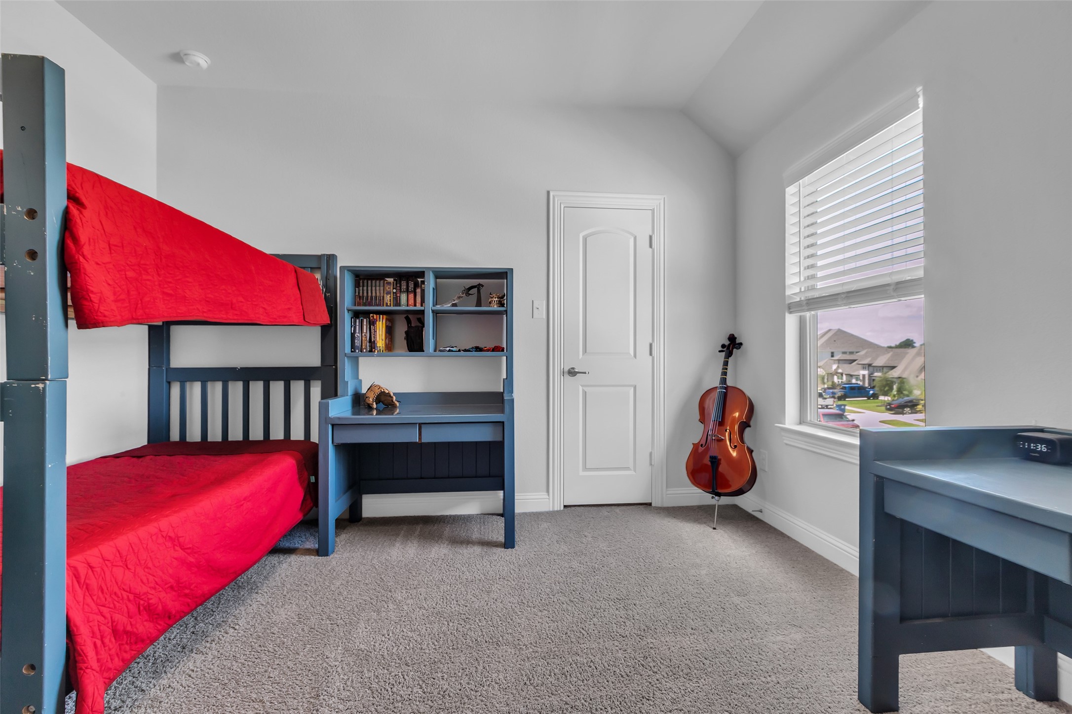 423 Round Top Street Property Photo 31