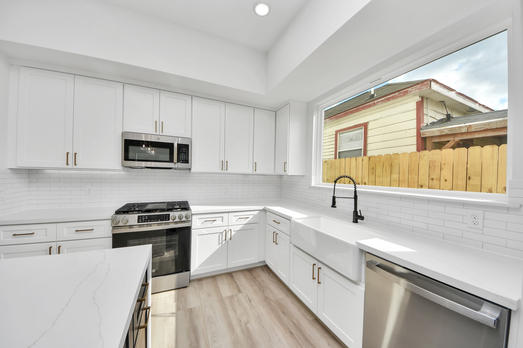 2408 Lorraine Street Property Photo 14