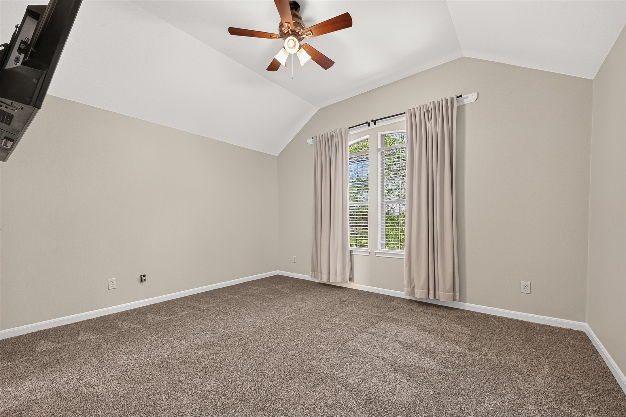 9218 Delacorte Lane Property Photo 32