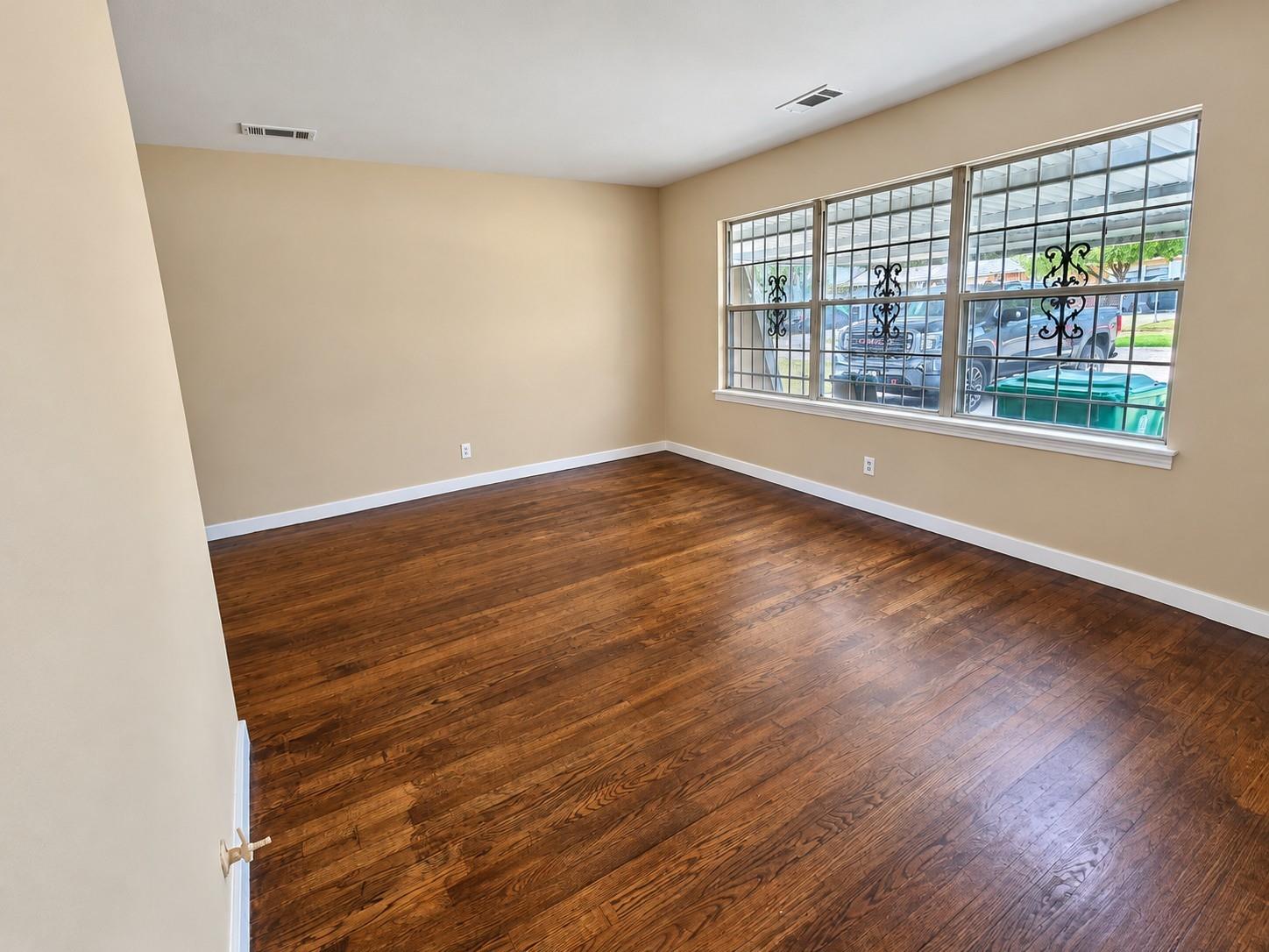 1203 Maroby Street Property Photo 3