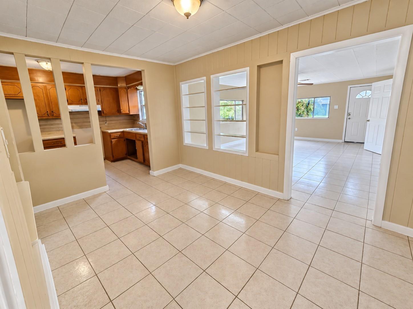 1203 Maroby Street Property Photo 4